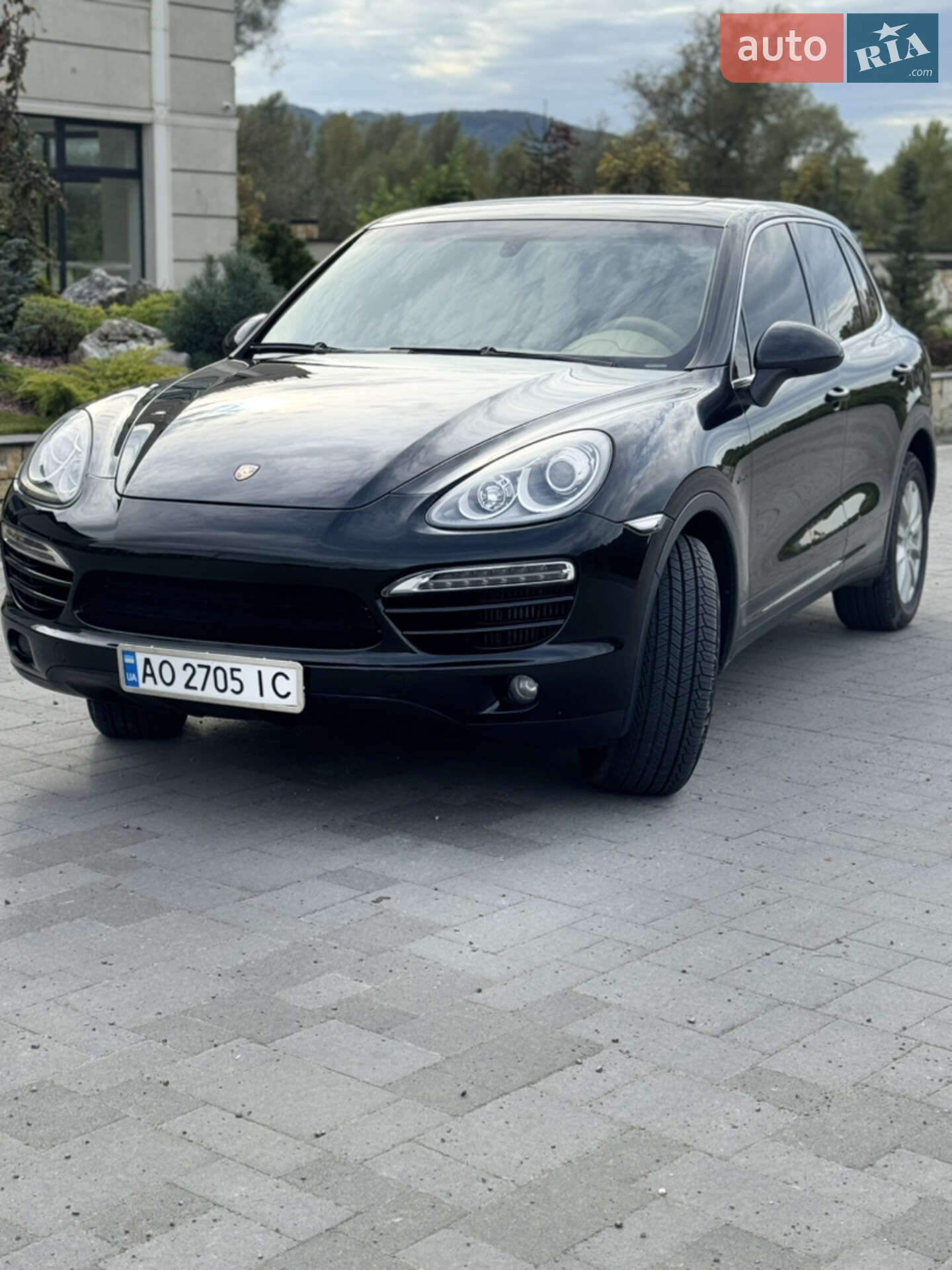 Porsche Cayenne 2011 VIN WP1ZZZ92ZCLA27812 фото оголошення 2 з 23