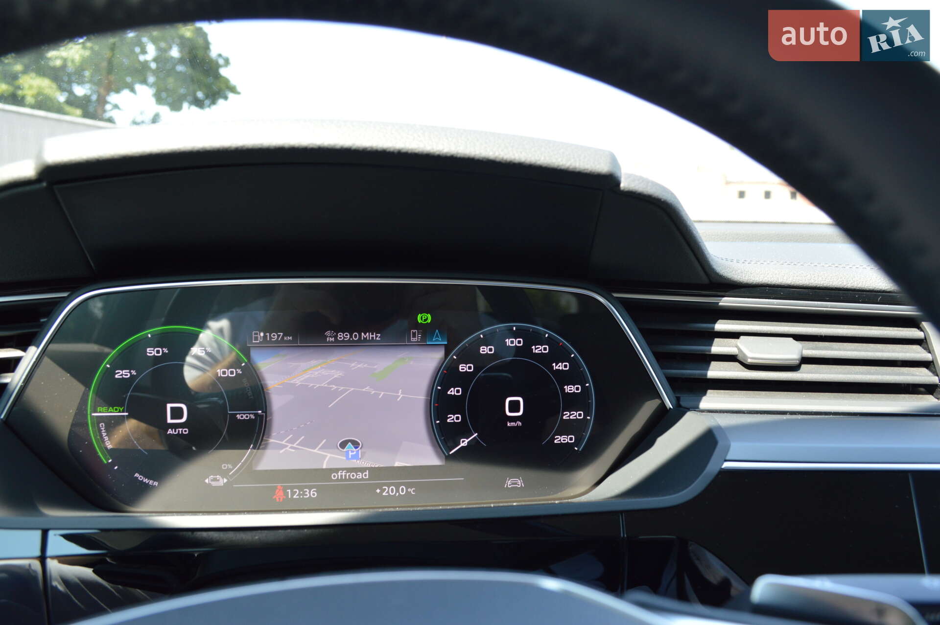 Audi e-tron 2020 VIN WAUZZZGE3LB021336 фото оголошення 3 з 52