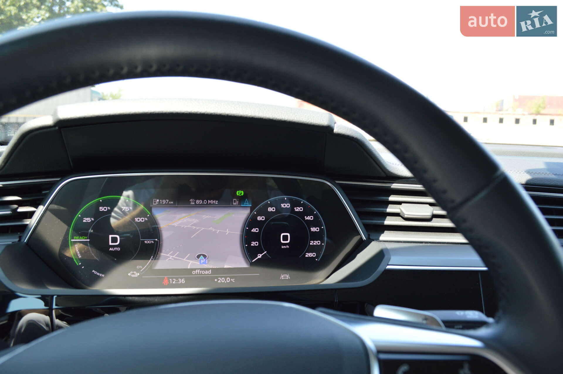 Audi e-tron 2020 VIN WAUZZZGE3LB021336 фото оголошення 4 з 52