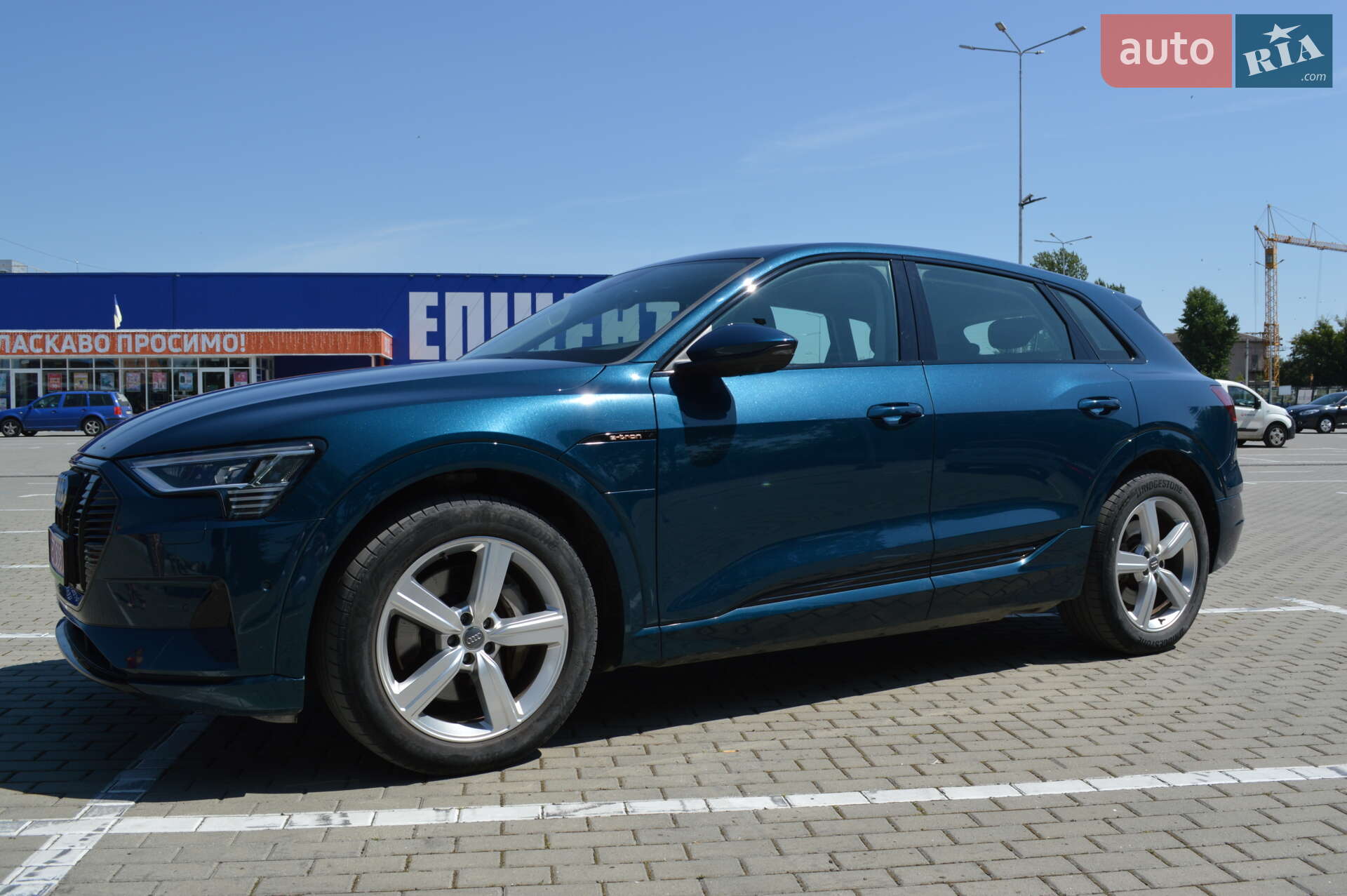 Audi e-tron 2020 VIN WAUZZZGE3LB021336 фото оголошення 8 з 52