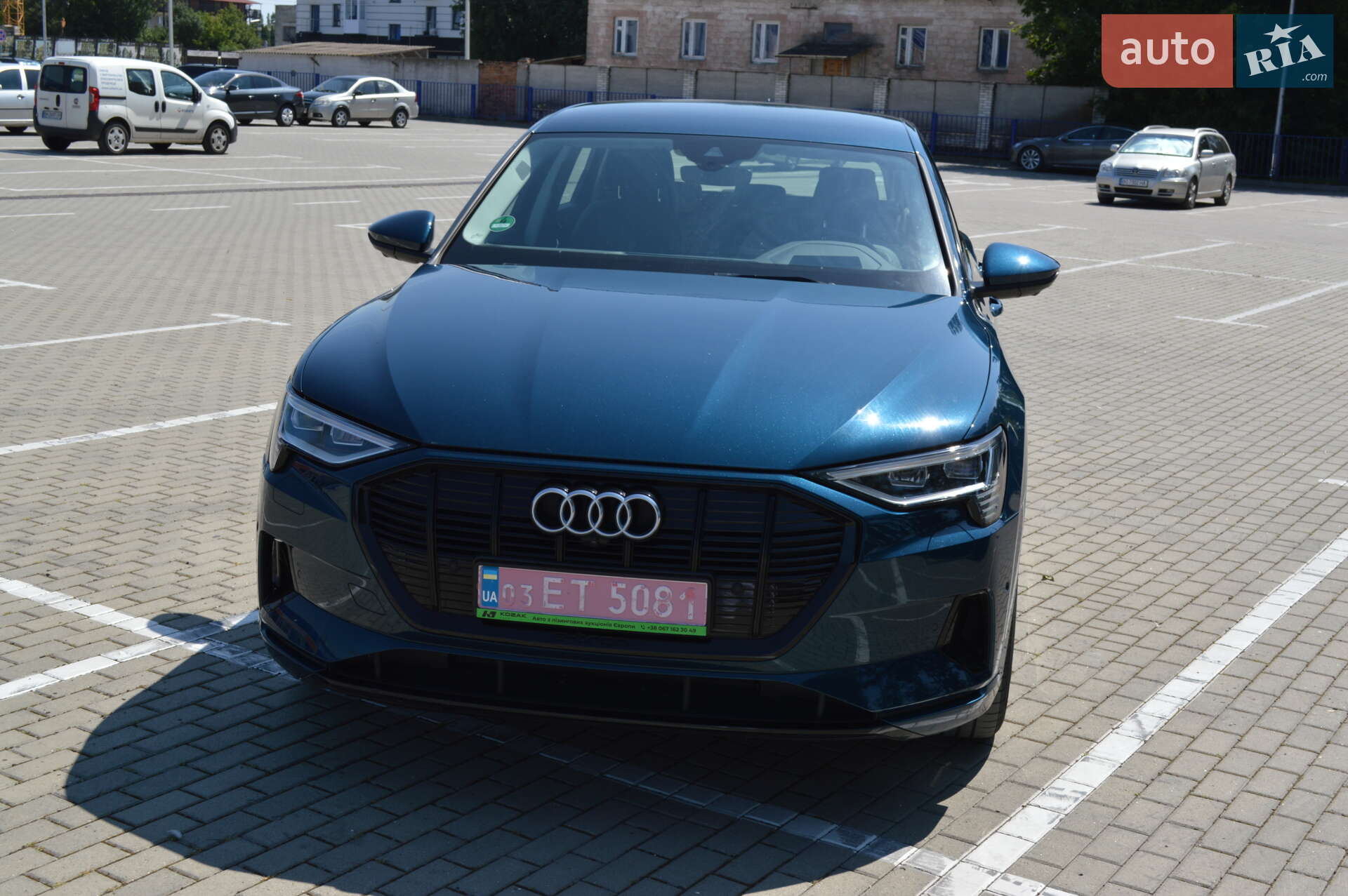 Audi e-tron 2020 VIN WAUZZZGE3LB021336 фото оголошення 13 з 52