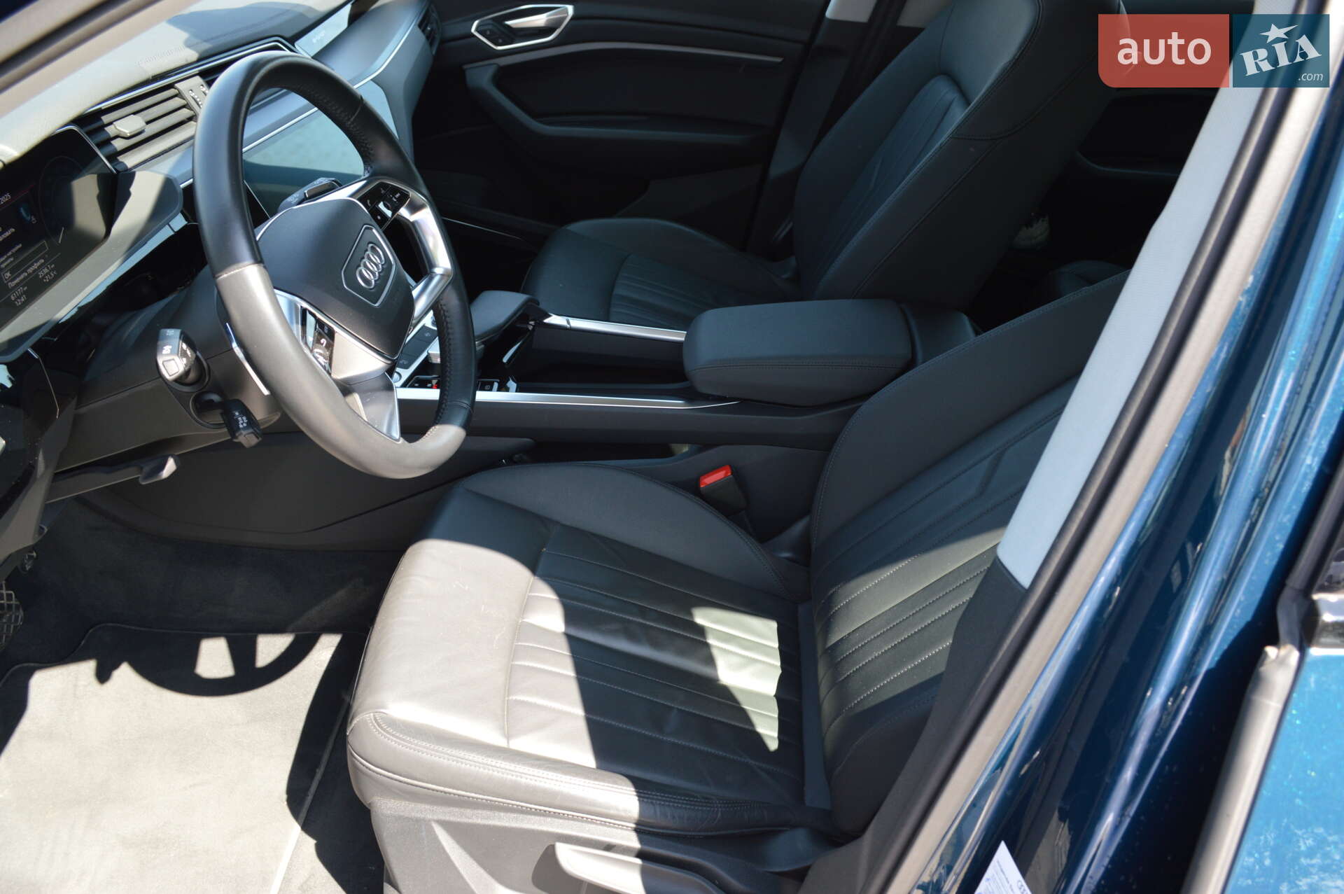 Audi e-tron 2020 VIN WAUZZZGE3LB021336 фото оголошення 19 з 52