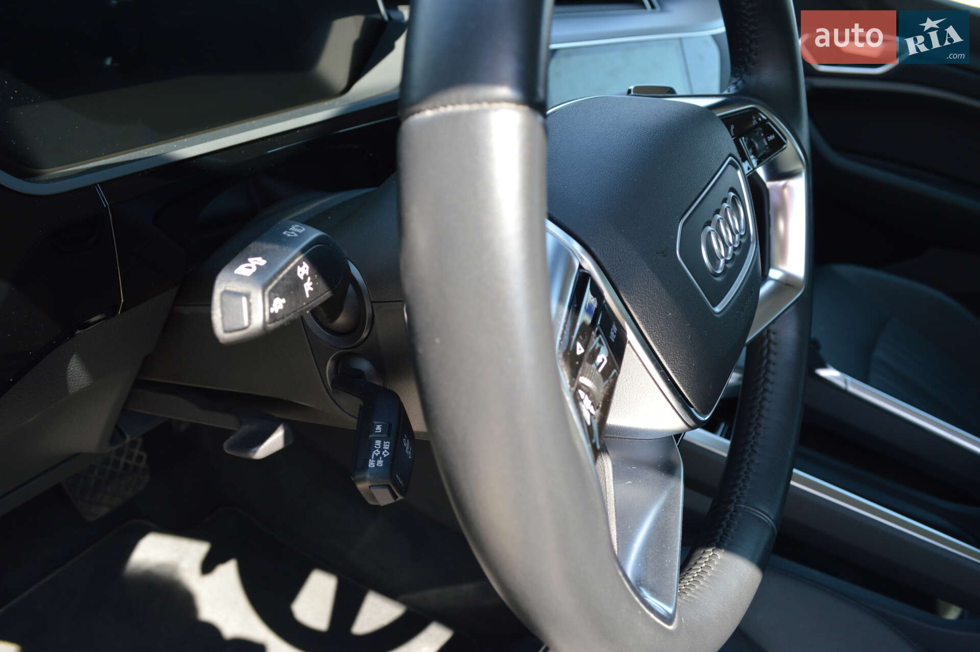 Audi e-tron 2020 VIN WAUZZZGE3LB021336 фото оголошення 25 з 52