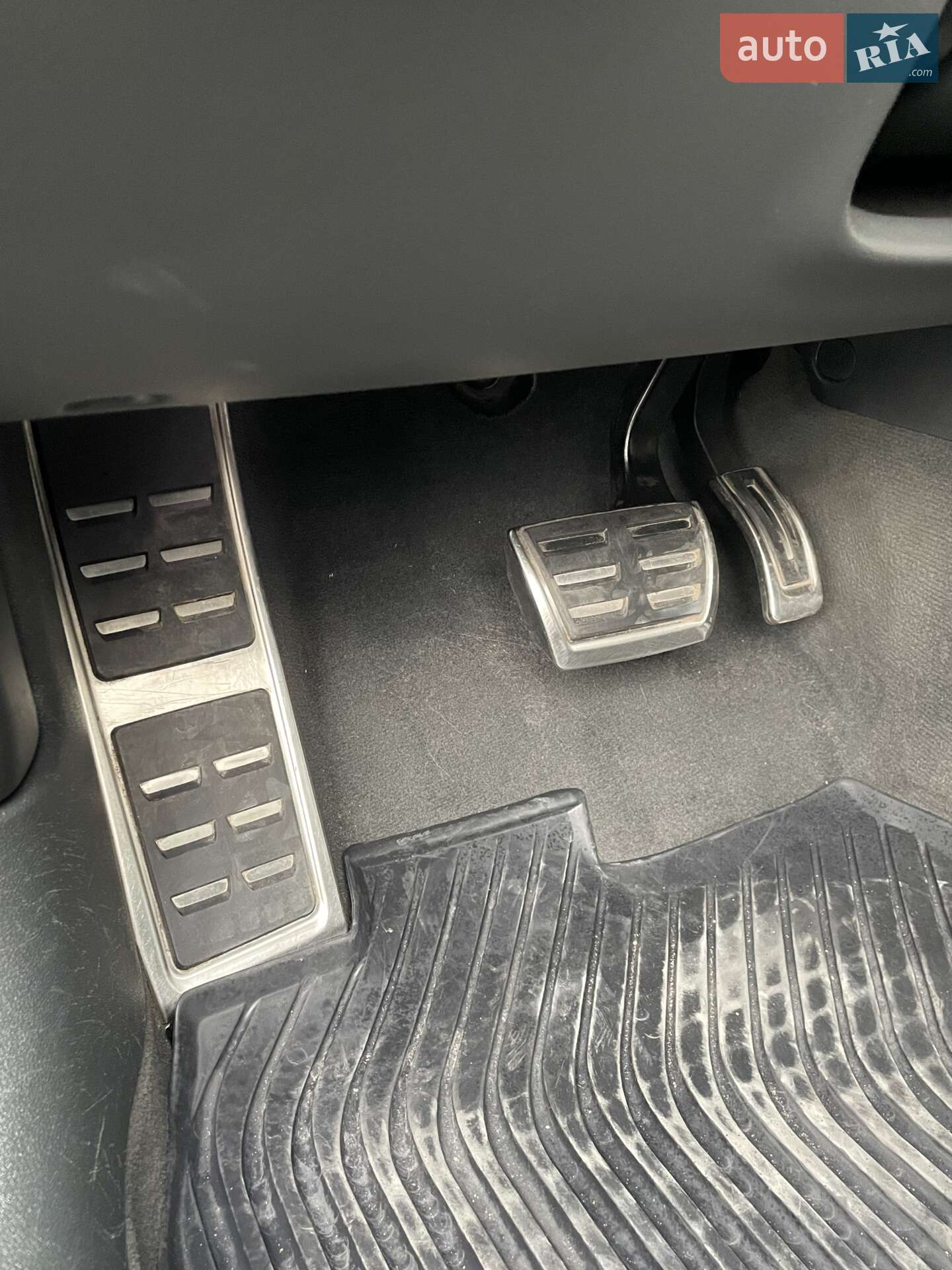 Audi A6 2015 VIN WAUZZZ4G5GN078129 фото оголошення 16 з 26