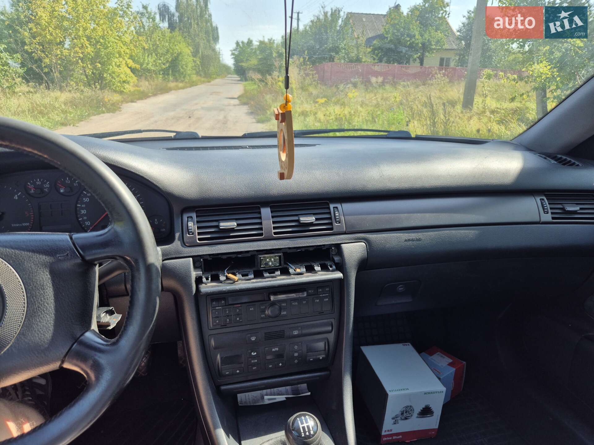 Audi A6 1998 VIN WAUZZZ4BZWN136474 фото оголошення 27 з 29