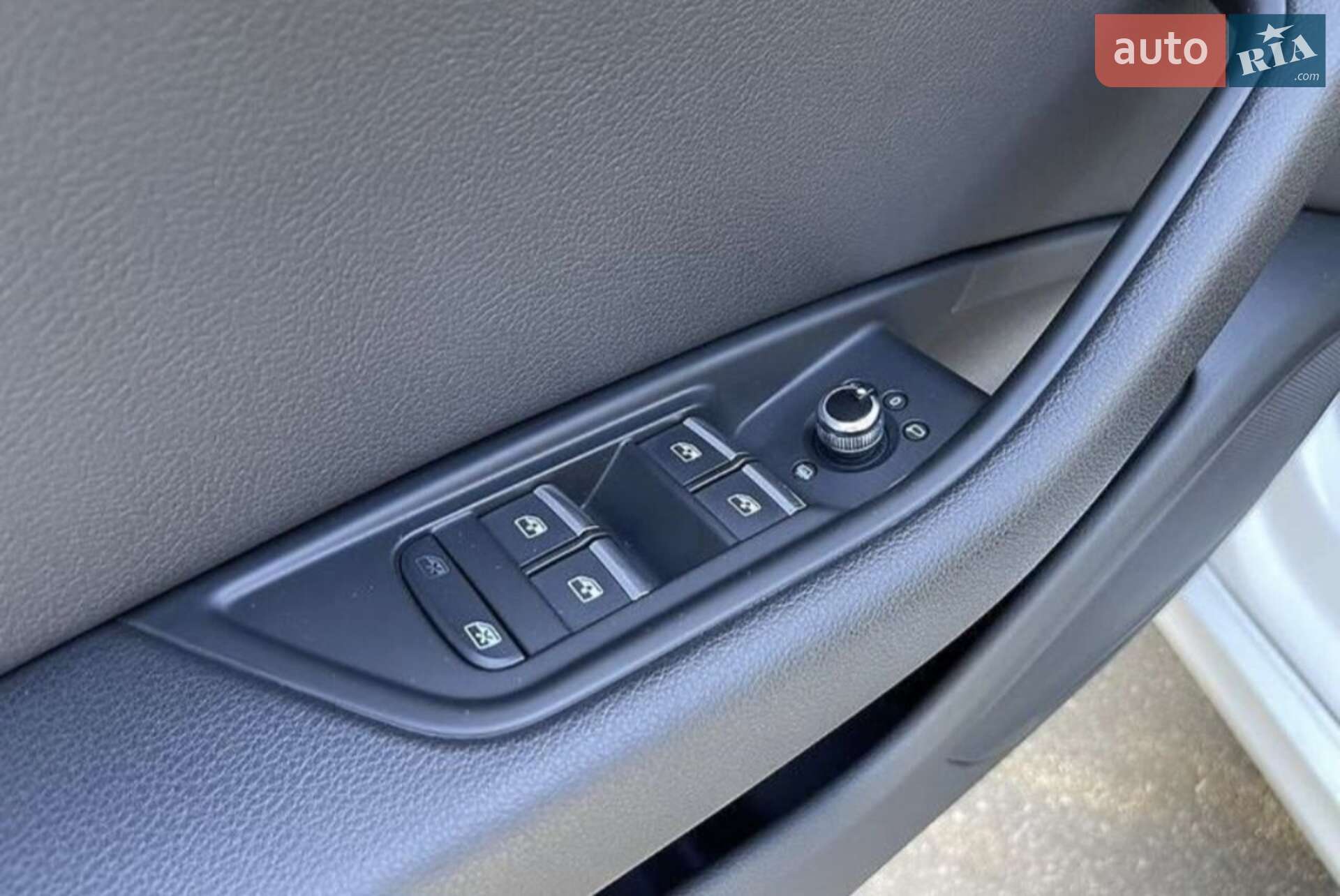 Audi A5 2017 VIN WAUZZZF59HA033912 фото оголошення 3 з 32