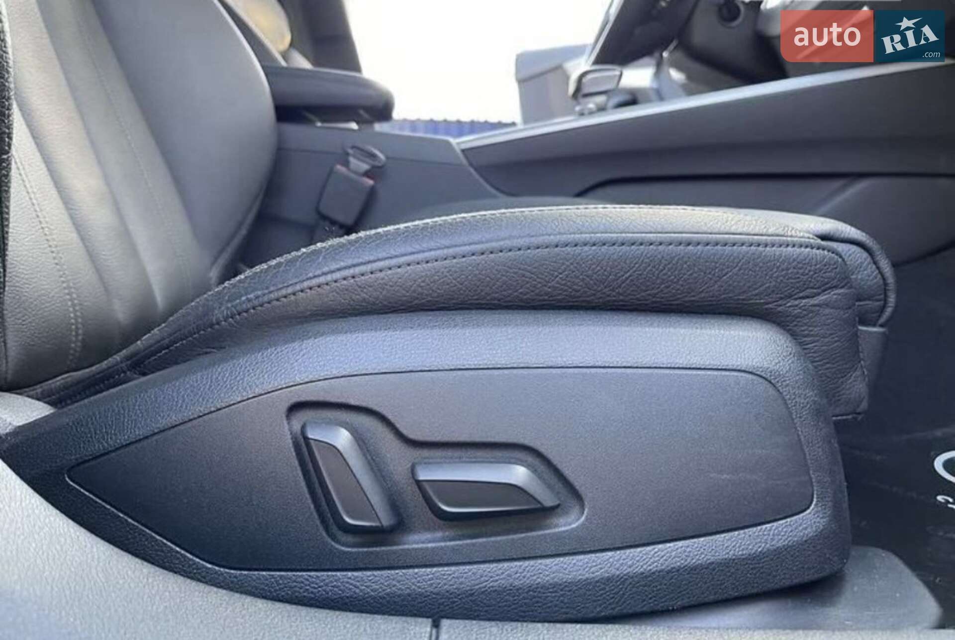 Audi A5 2017 VIN WAUZZZF59HA033912 фото оголошення 28 з 32