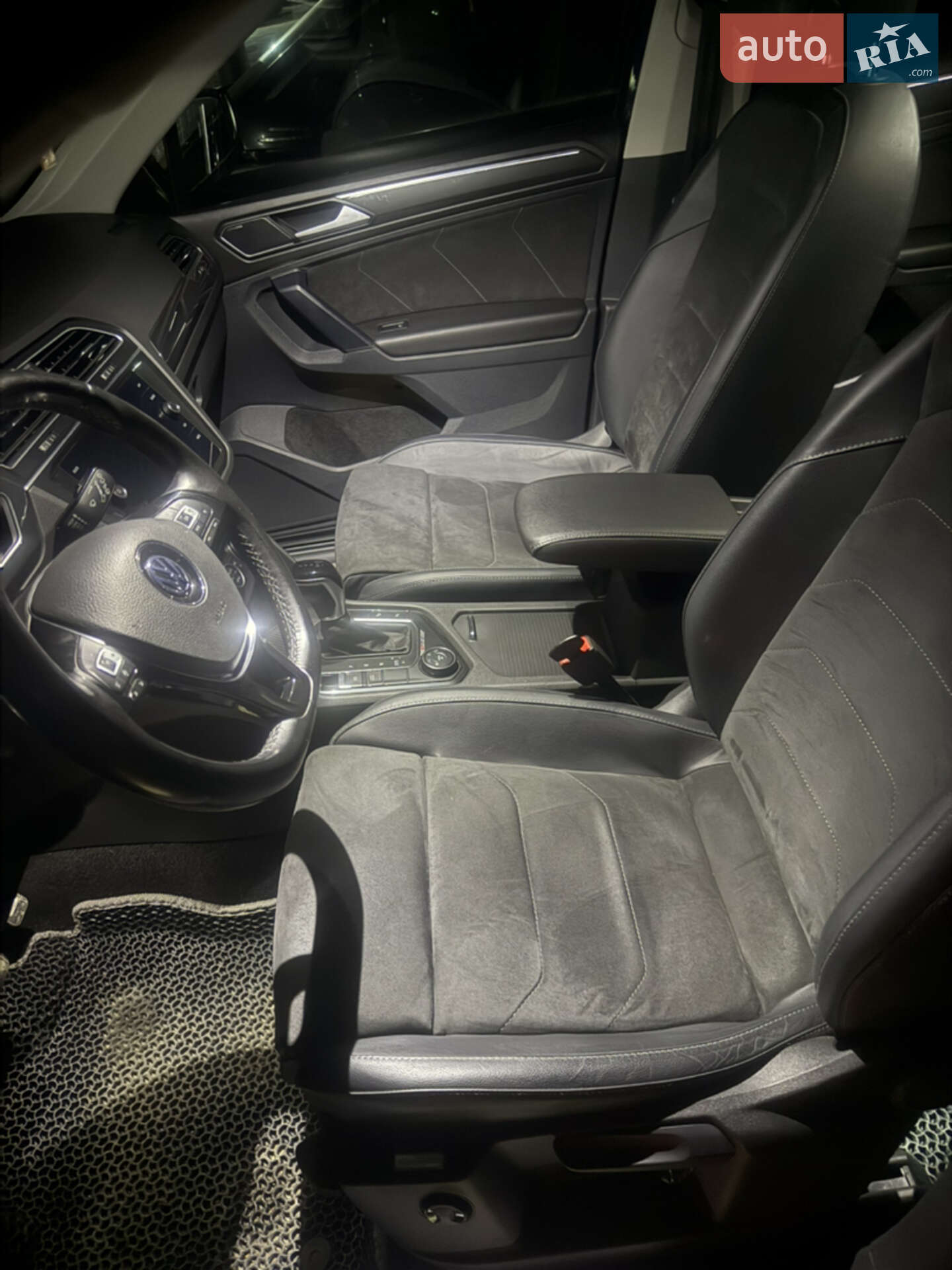 Volkswagen Tiguan 2020 VIN WVGZZZ5NZLW415807 фото оголошення 15 з 25