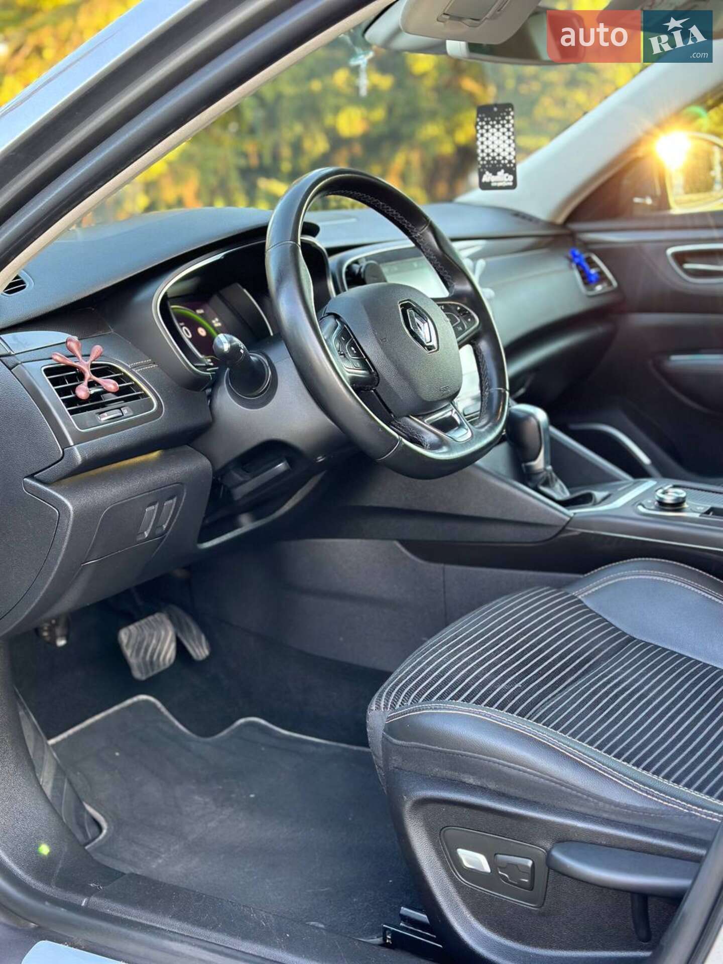 Renault Talisman 2017 VIN VF1RFD00257396054 фото оголошення 47 з 93