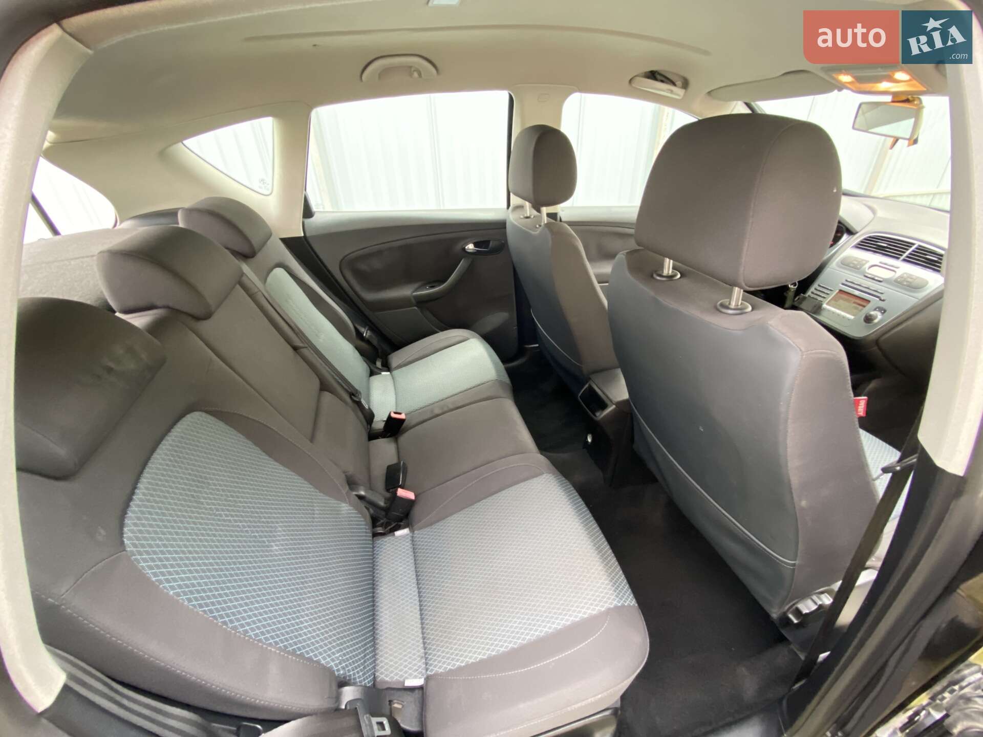 SEAT Toledo 2008 VIN VSSZZZ5PZ8Z000439 фото оголошення 18 з 25