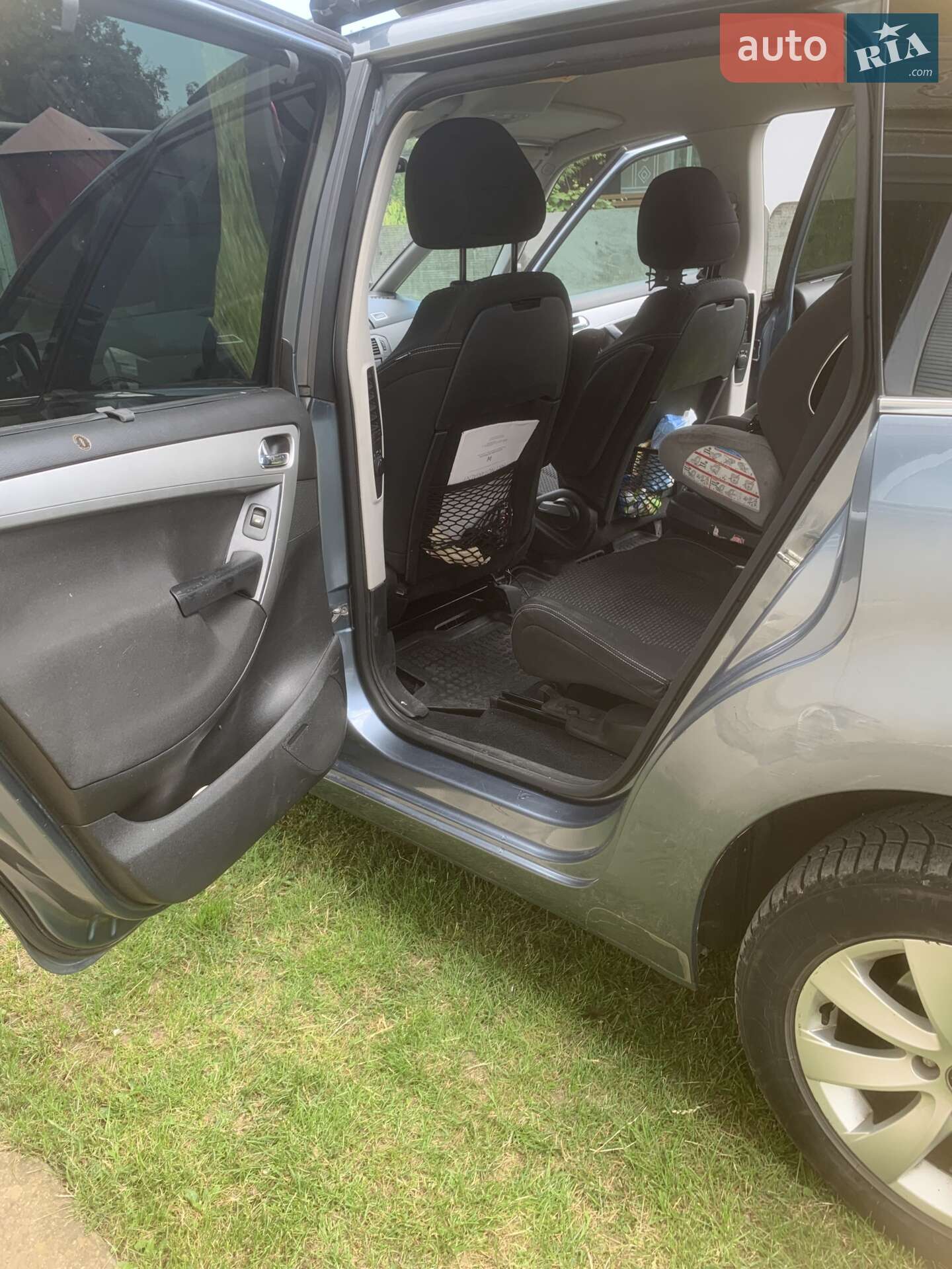 Citroen C4 Picasso 2011 VIN VF7UA9HR8BJ776778 фото оголошення 11 з 14