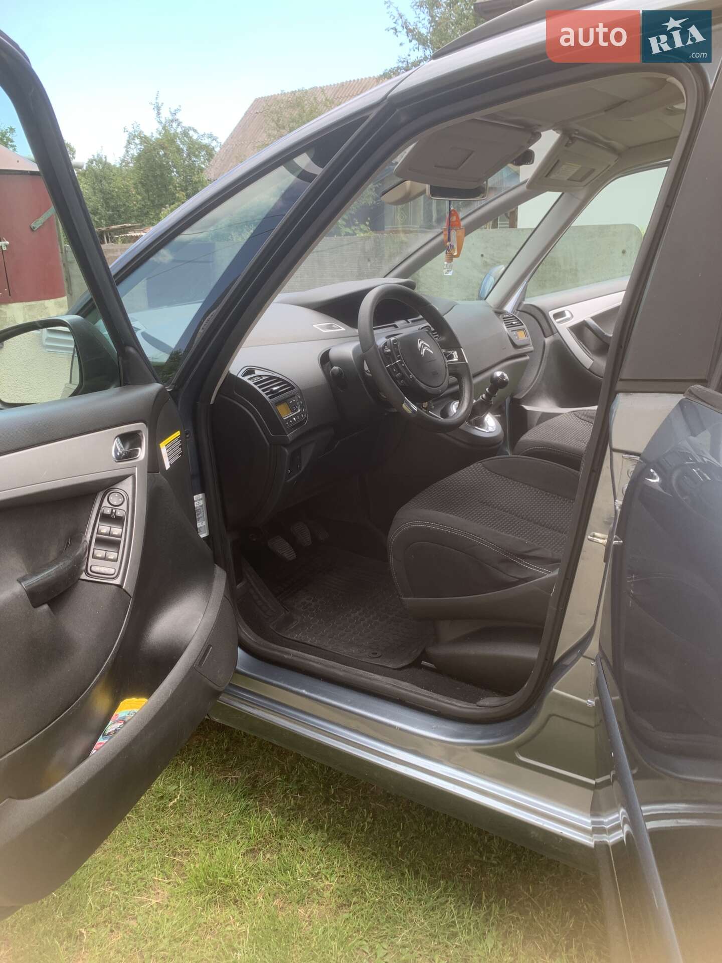 Citroen C4 Picasso 2011 VIN VF7UA9HR8BJ776778 фото оголошення 10 з 14