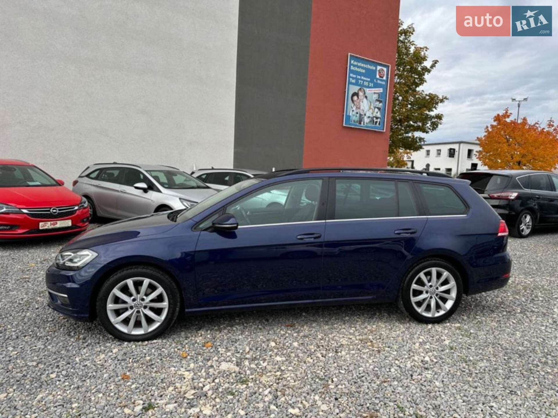 Volkswagen Golf 2017 VIN WVWZZZAUZJP552244 фото оголошення 3 з 120