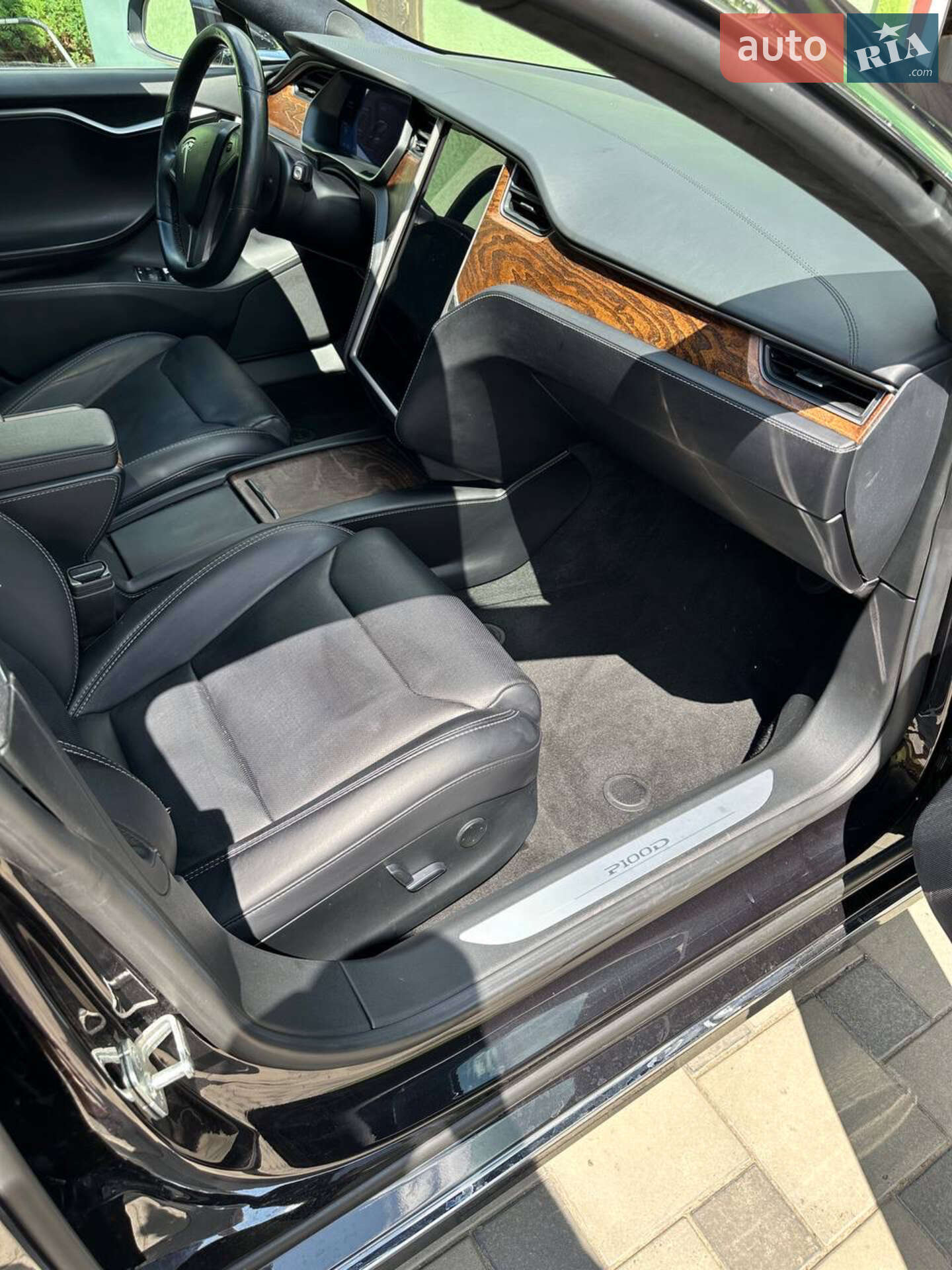 Tesla Model S 2018 VIN 5YJSA1E4XJF272968 фото оголошення 8 з 10