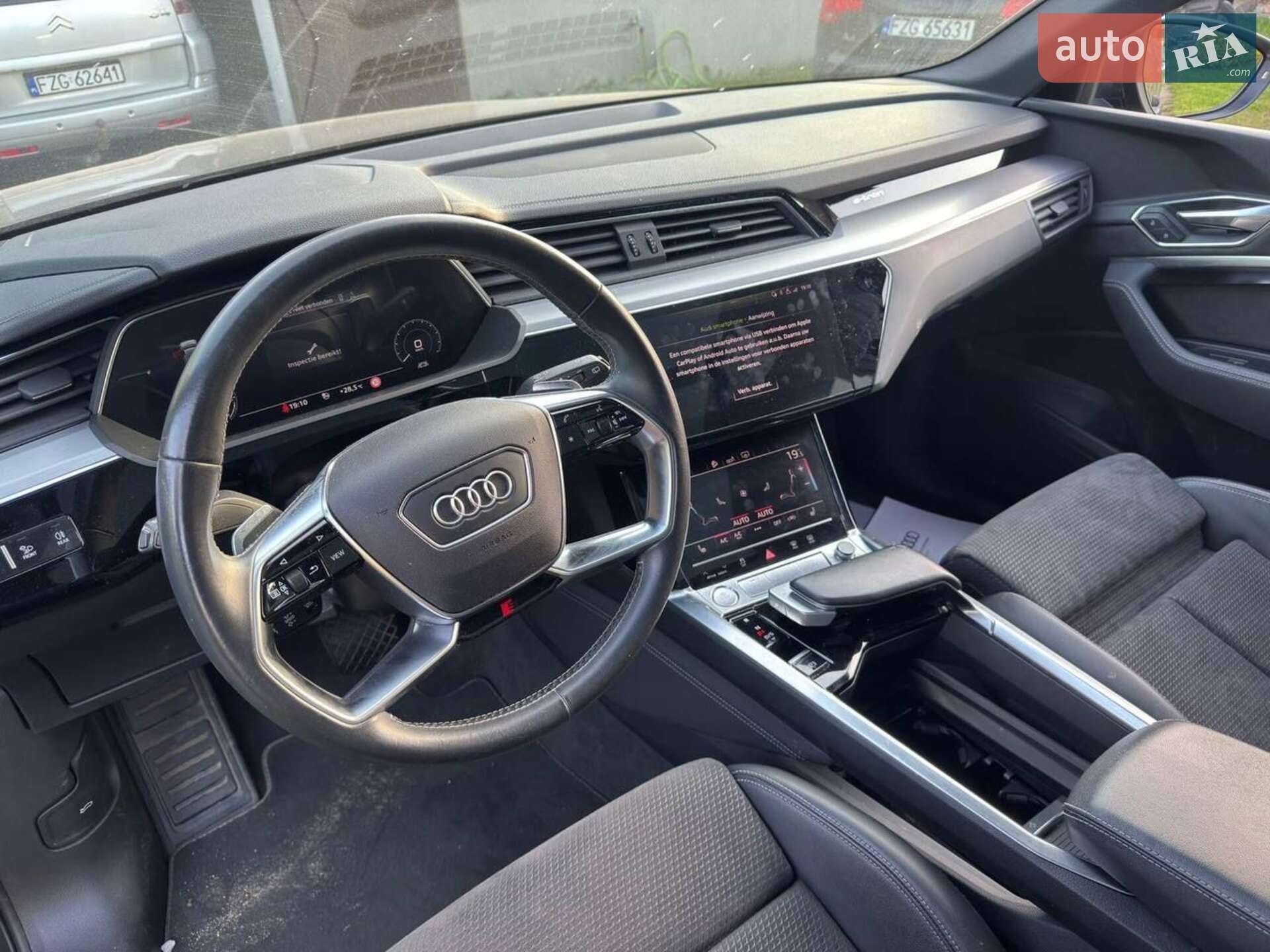 Audi e-tron 2019 VIN WAUZZZGEXLB016814 фото оголошення 5 з 23