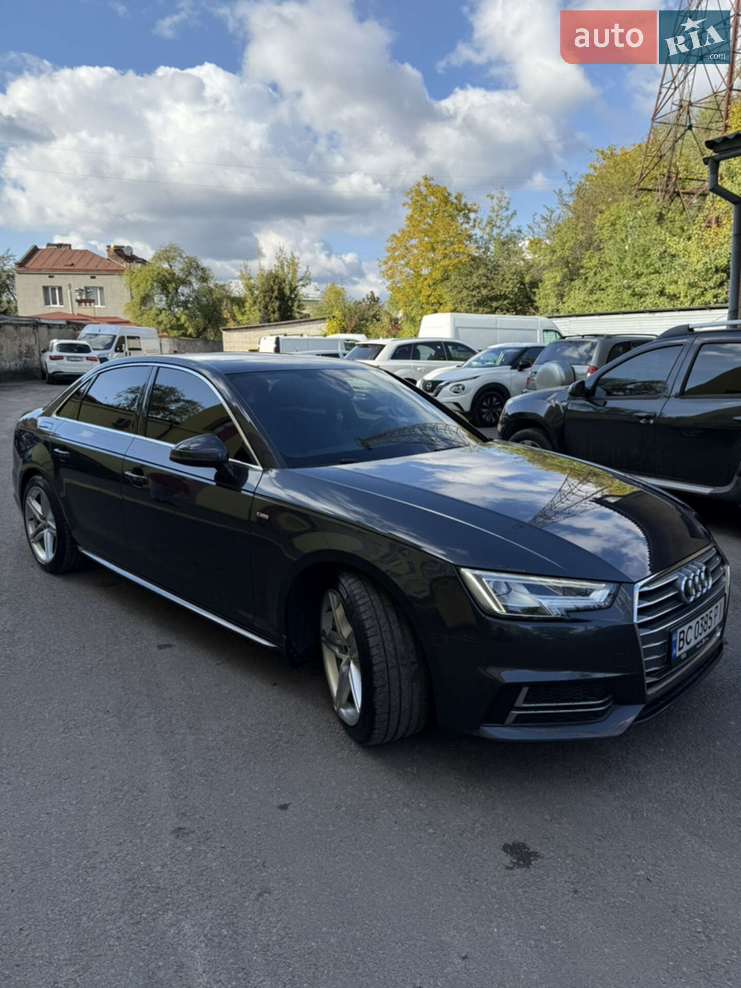 Audi A4 2018 VIN WAUZZZF47JA189203 фото оголошення 16 з 17