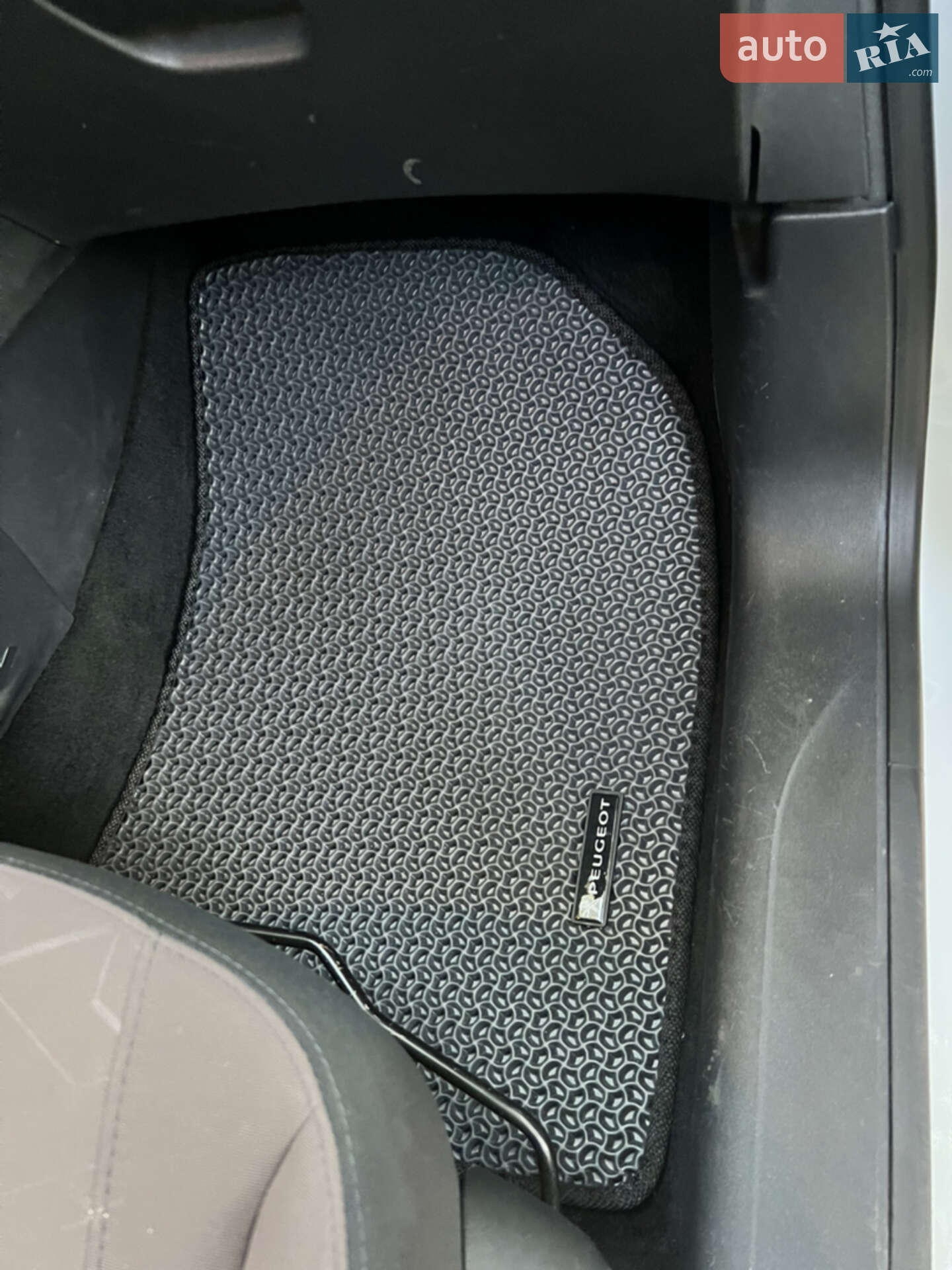 Peugeot 2008 2014 VIN VF3CU5FS9EY102313 фото оголошення 10 з 12