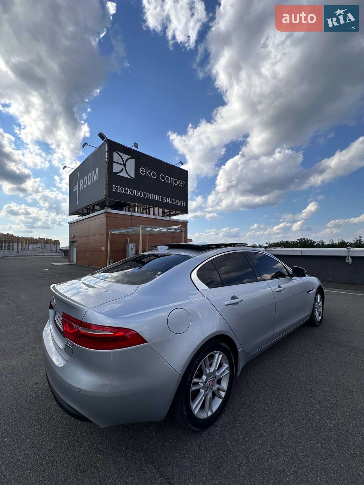 Jaguar XE 2016 VIN SAJAJ4BN4HA944389 фото оголошення 31 з 37