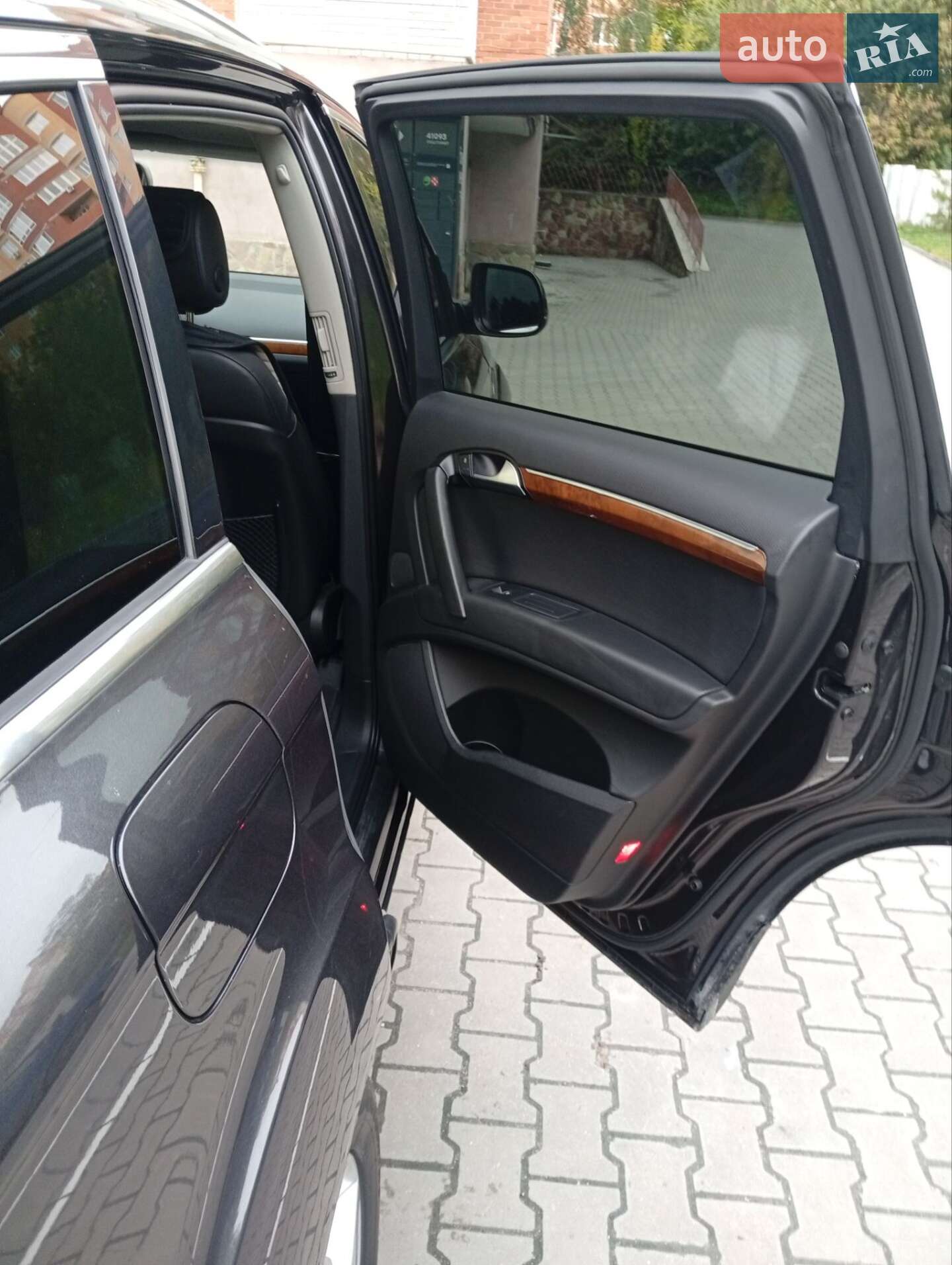 Audi Q7 2015 VIN WA1CGAFE3FD018294 фото оголошення 8 з 24