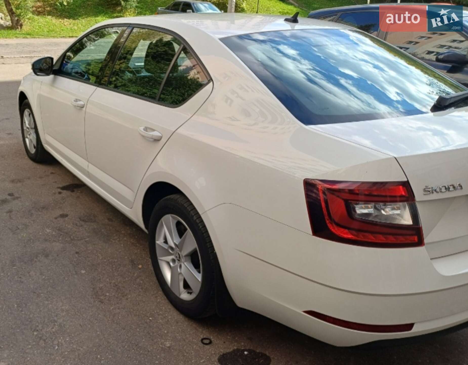 Skoda Octavia 2018 VIN TMBAC2NE7JB008971 фото оголошення 3 з 22