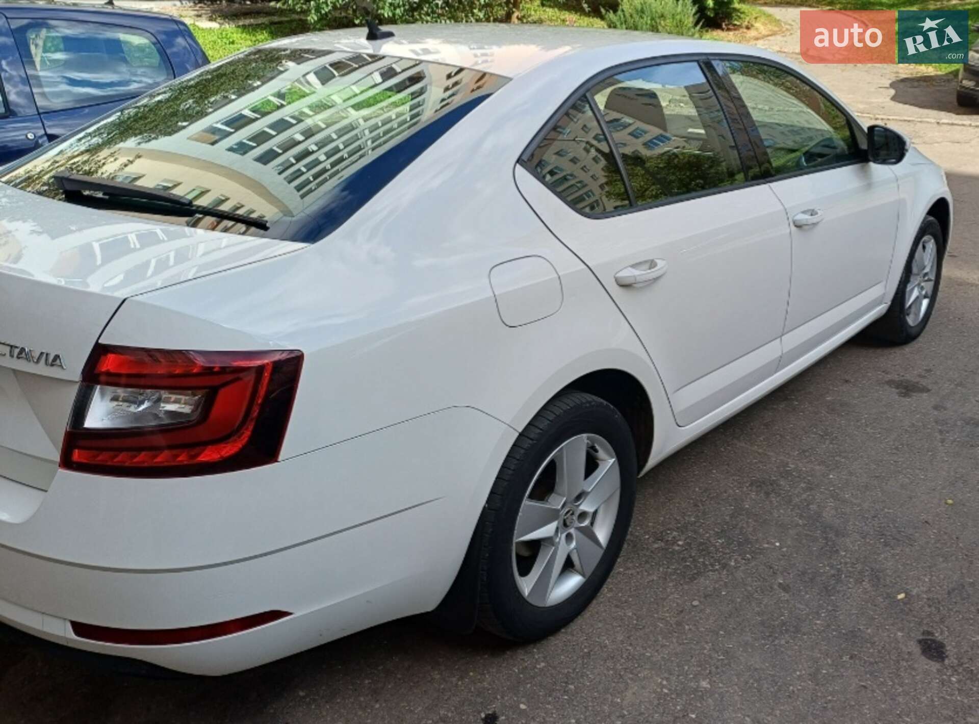 Skoda Octavia 2018 VIN TMBAC2NE7JB008971 фото оголошення 4 з 22
