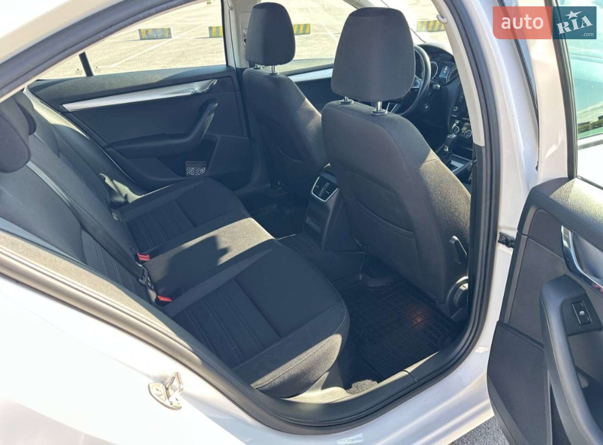 Skoda Octavia 2018 VIN TMBAC2NE7JB008971 фото оголошення 13 з 22