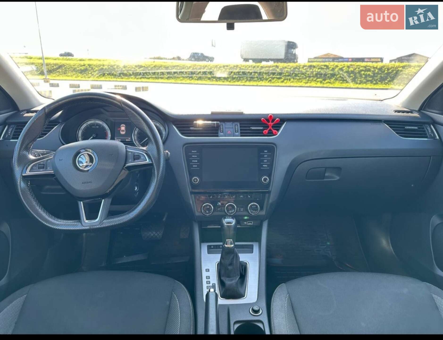Skoda Octavia 2018 VIN TMBAC2NE7JB008971 фото оголошення 16 з 22
