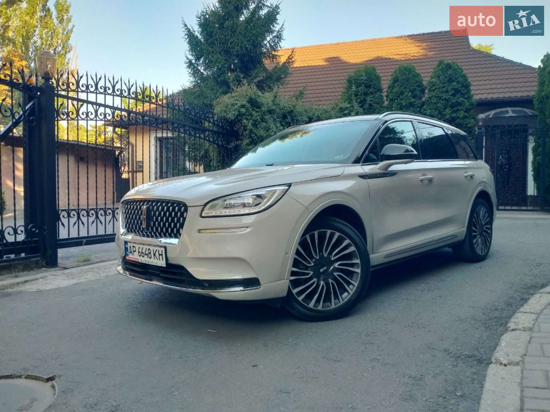 Lincoln Corsair 2020 VIN 5LMCJ2DH4LUL14195 фото оголошення 13 з 39