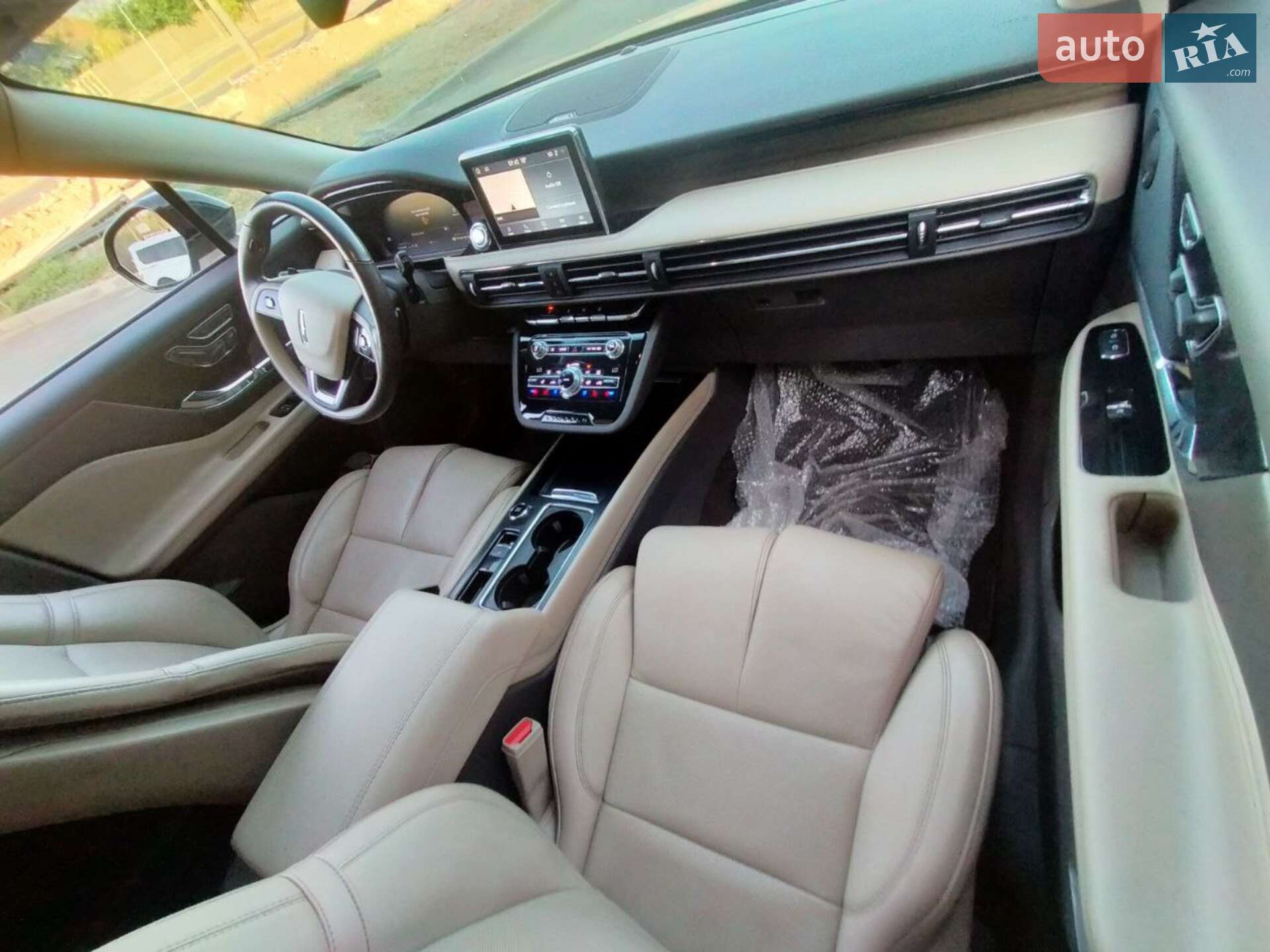 Lincoln Corsair 2020 VIN 5LMCJ2DH4LUL14195 фото оголошення 19 з 39