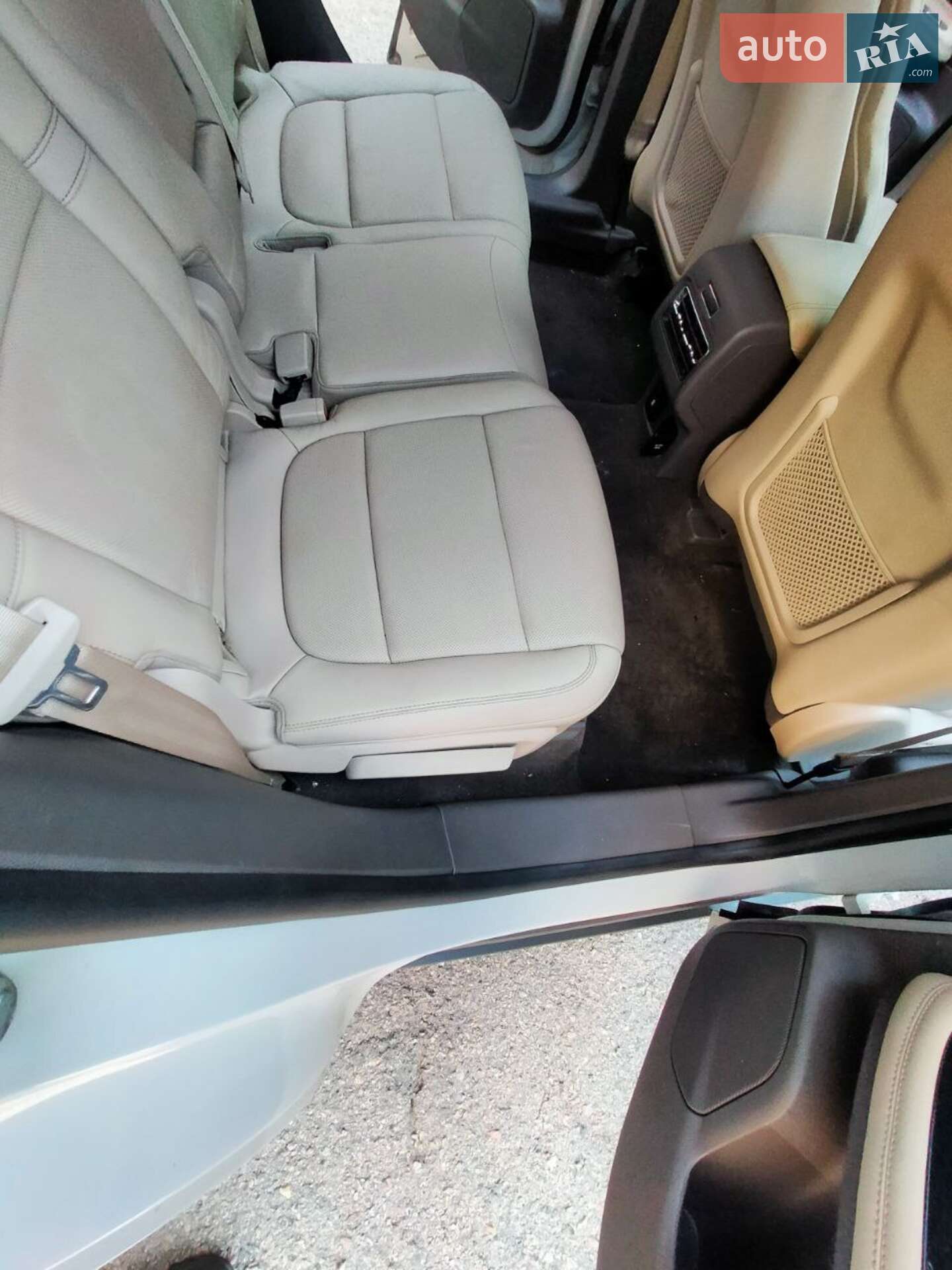 Lincoln Corsair 2020 VIN 5LMCJ2DH4LUL14195 фото оголошення 3 з 39