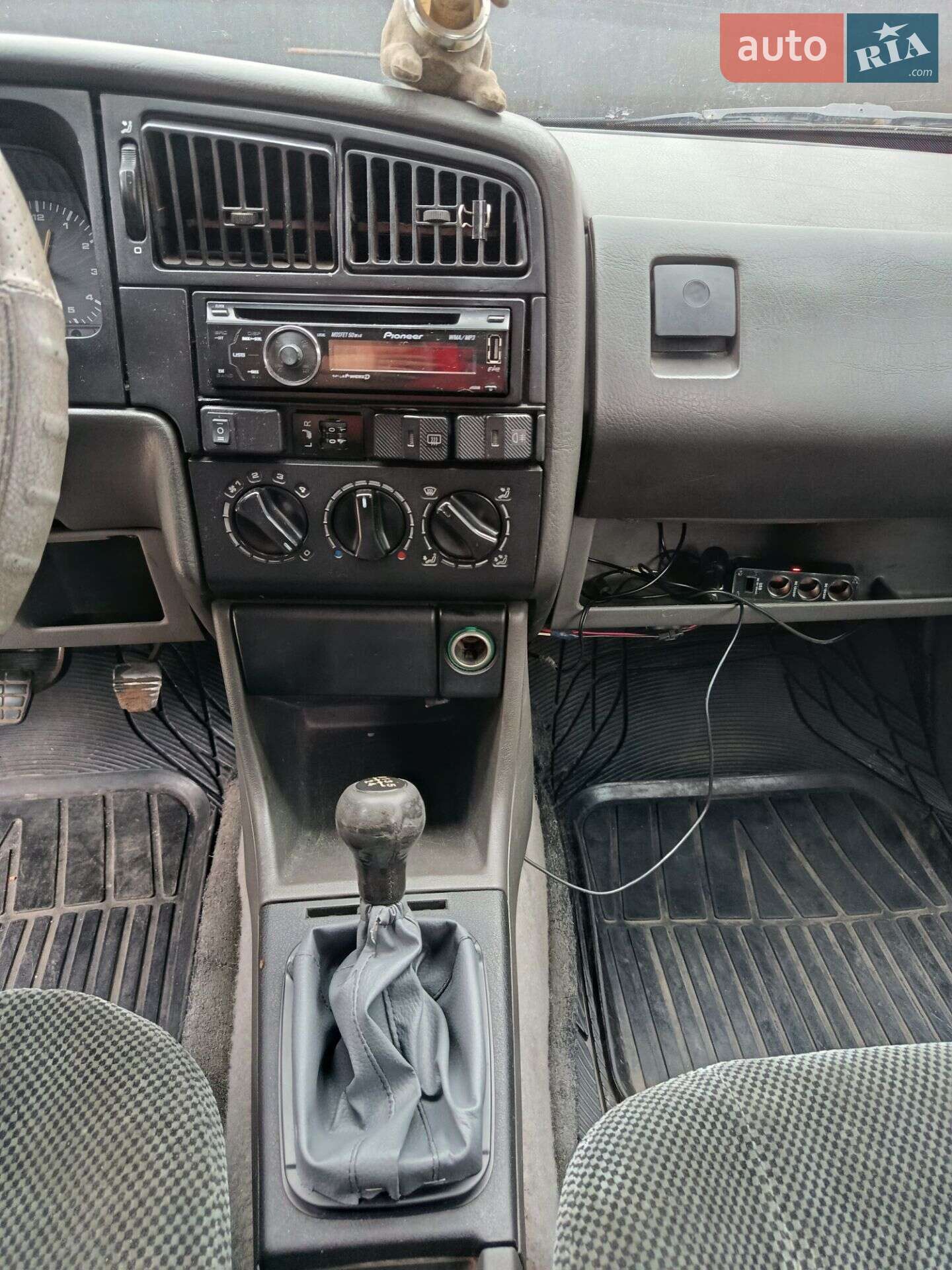 Volkswagen Passat 1988 VIN WVWZZZ31ZJE003435 фото оголошення 3 з 9