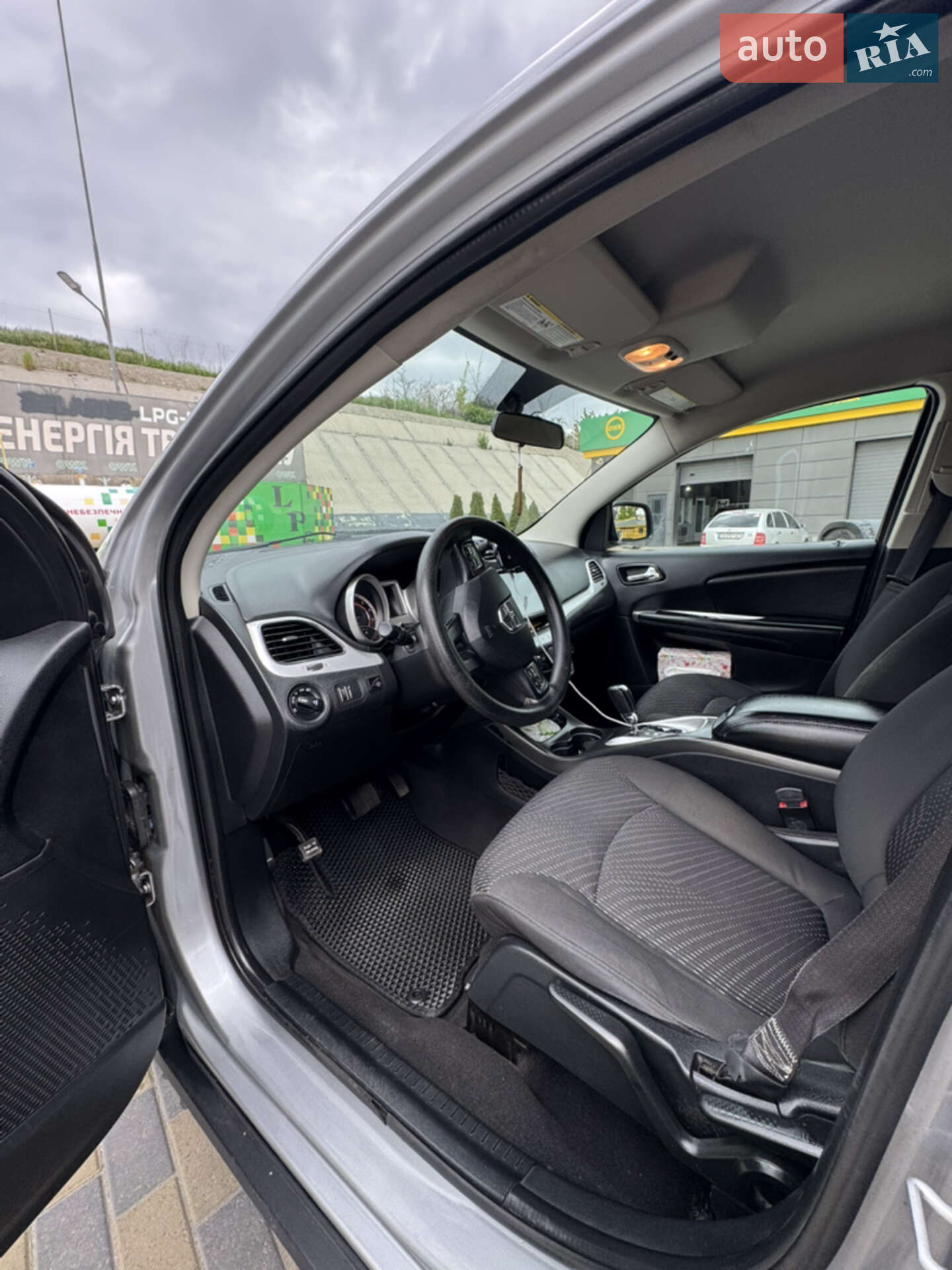 Dodge Journey 2017 VIN 3C4PDCBG2HT589310 фото оголошення 2 з 10