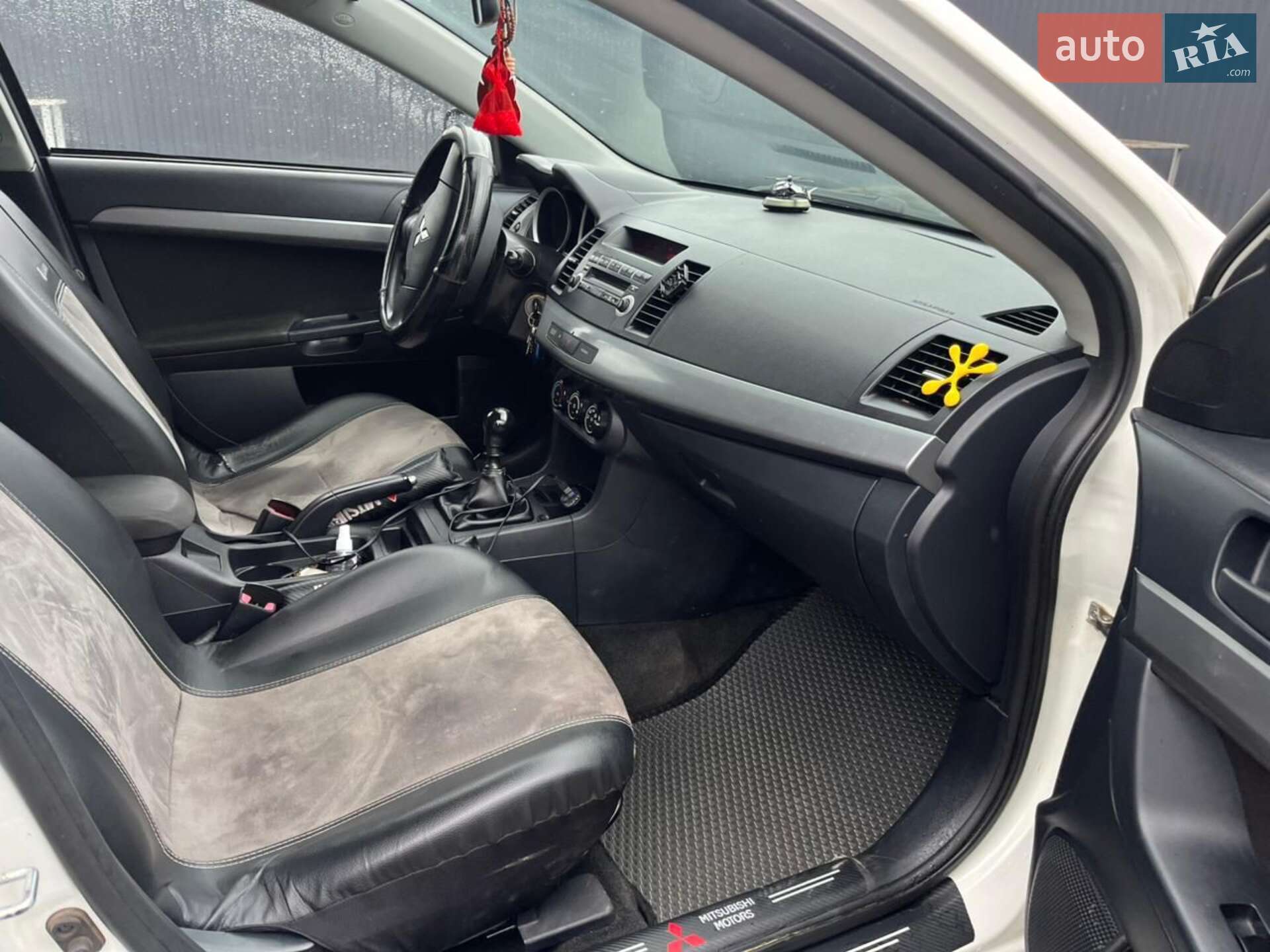 Mitsubishi Lancer 2011 VIN JMBLJCX9ABU002259 фото оголошення 8 з 9