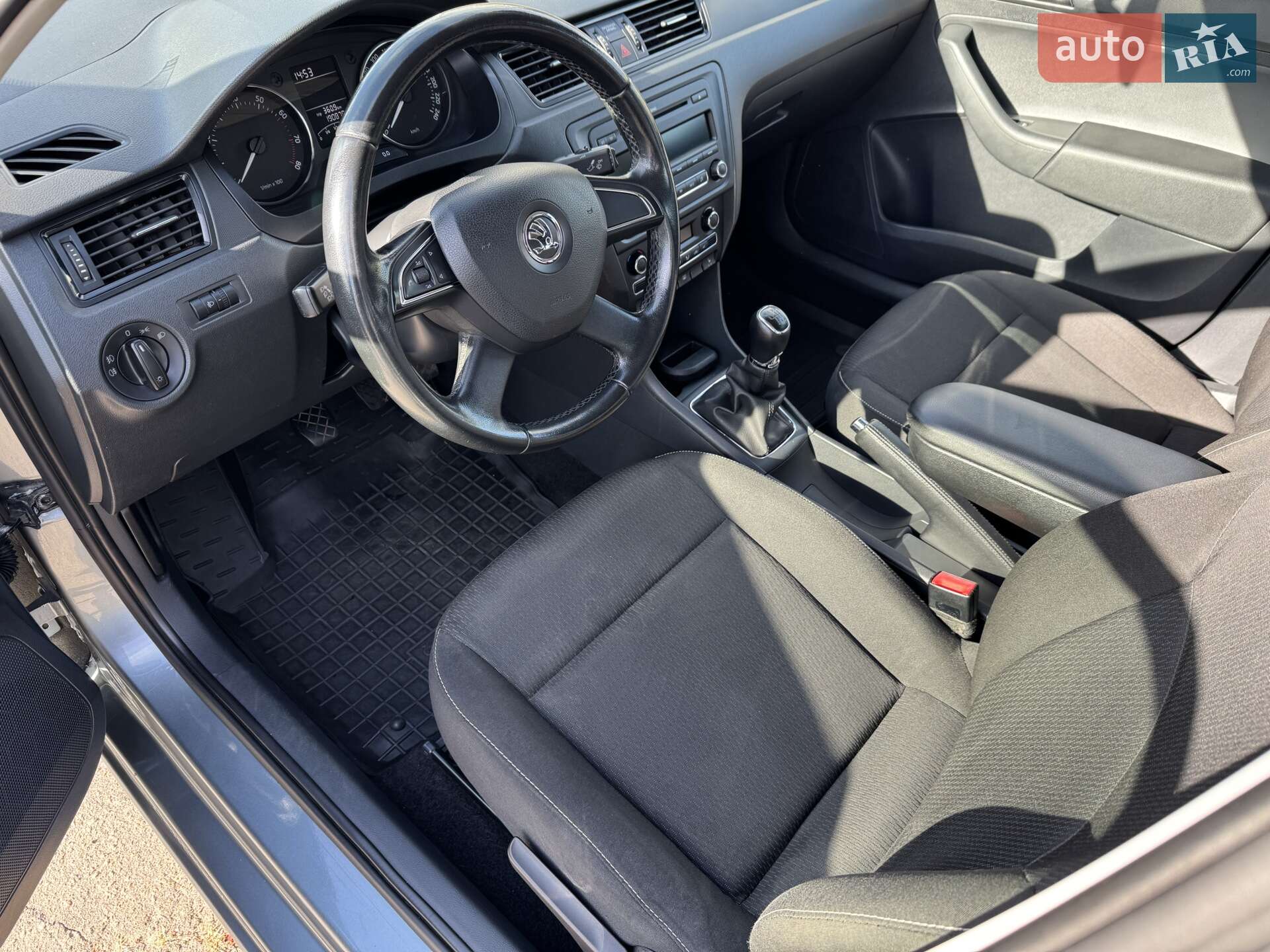 Skoda Rapid 2013 VIN TMBAN2NH2DB101065 фото оголошення 11 з 32
