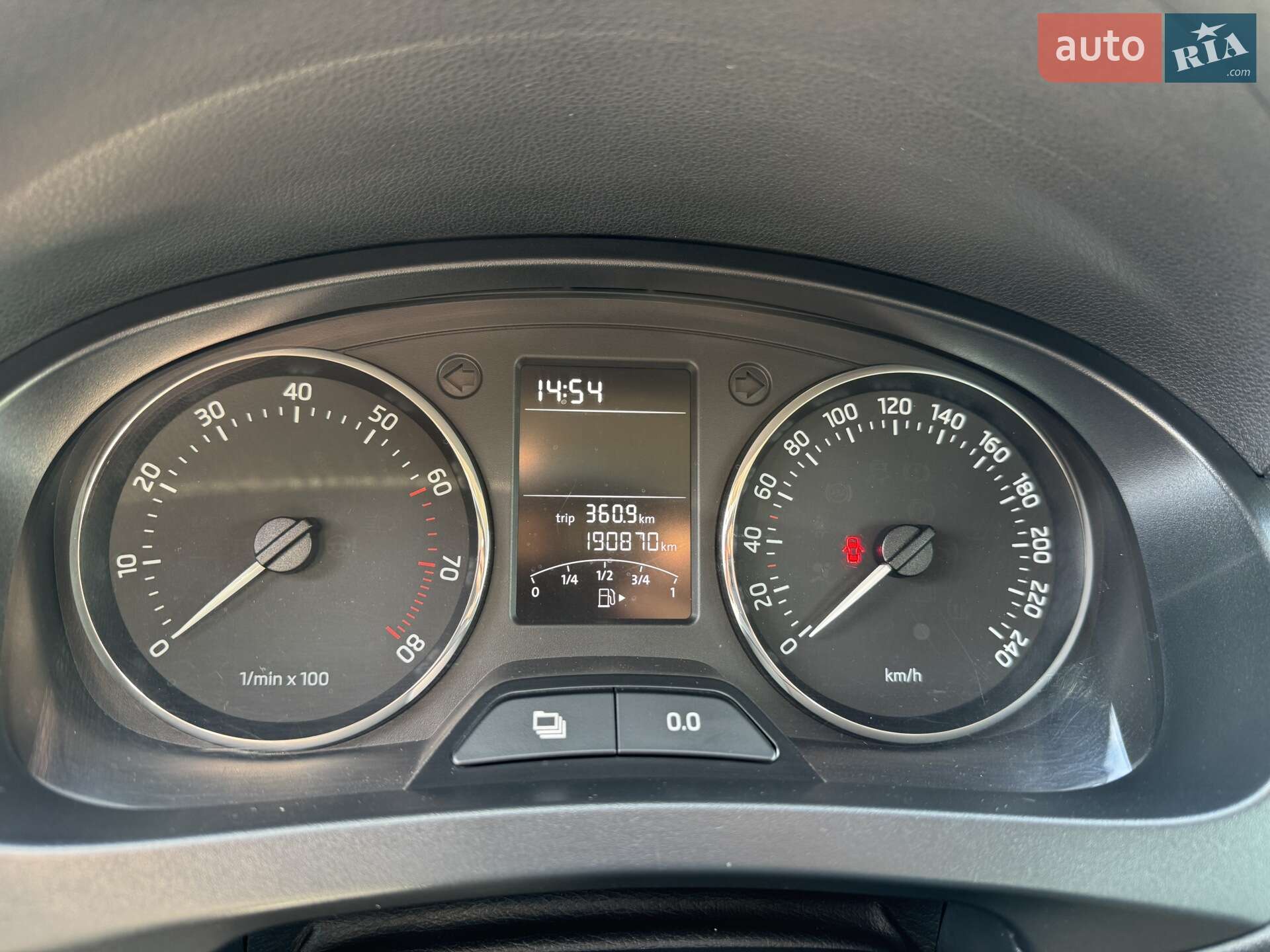 Skoda Rapid 2013 VIN TMBAN2NH2DB101065 фото оголошення 12 з 32