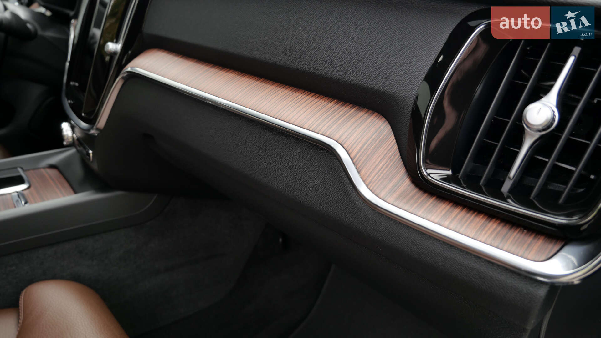 Volvo V60 Cross Country 2020 VIN YV1ZZK5VCM1072596 фото оголошення 67 з 87