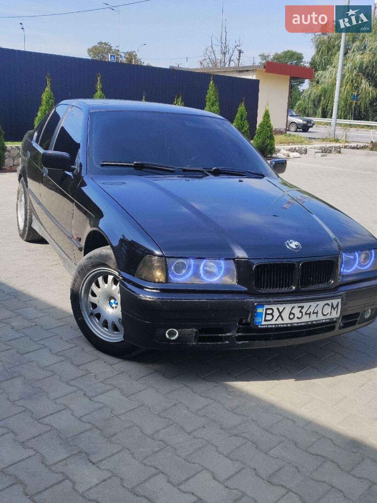 BMW 3 Series 1996 VIN WBACC51090CG74596 фото оголошення 3 з 22