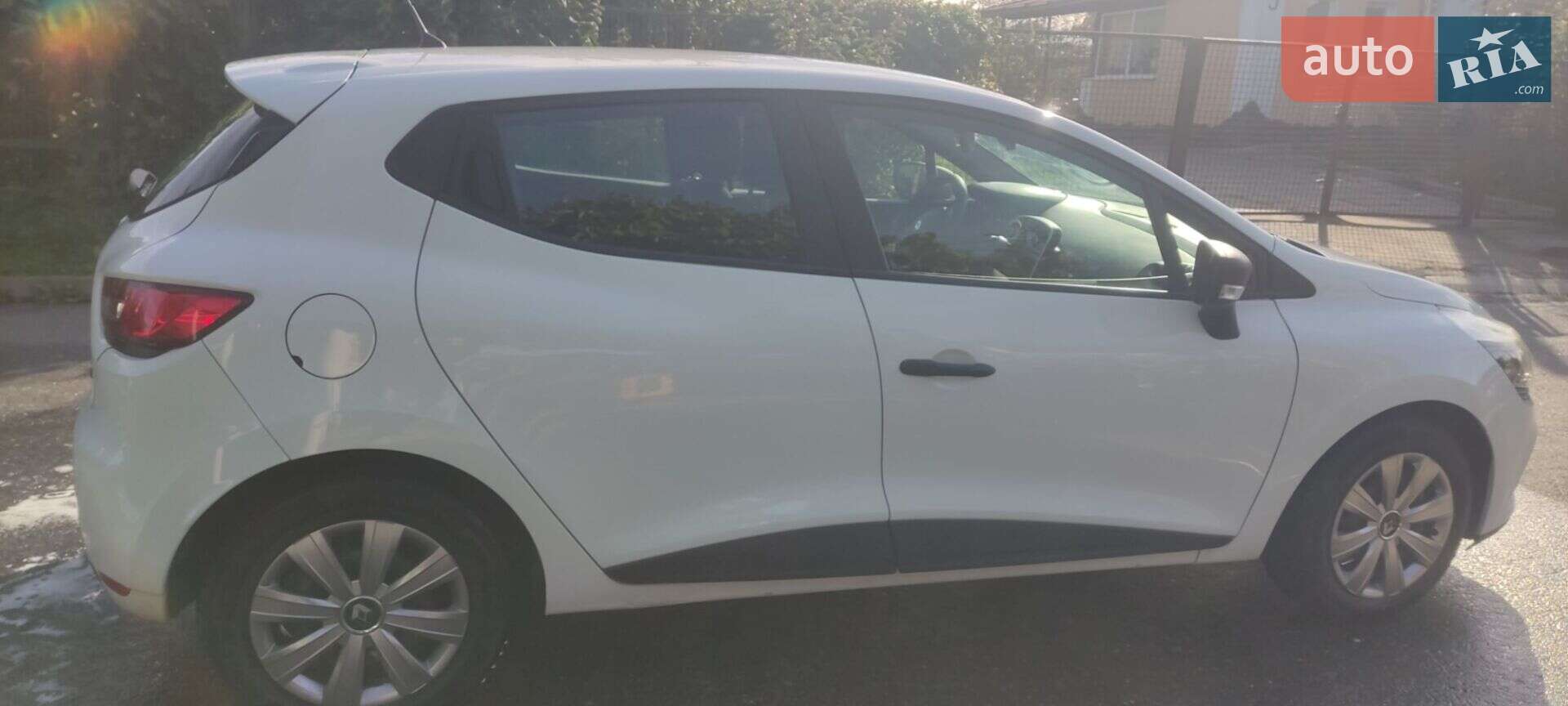Renault Clio 2016 VIN VF15RBF0A56209187 фото оголошення 2 з 7
