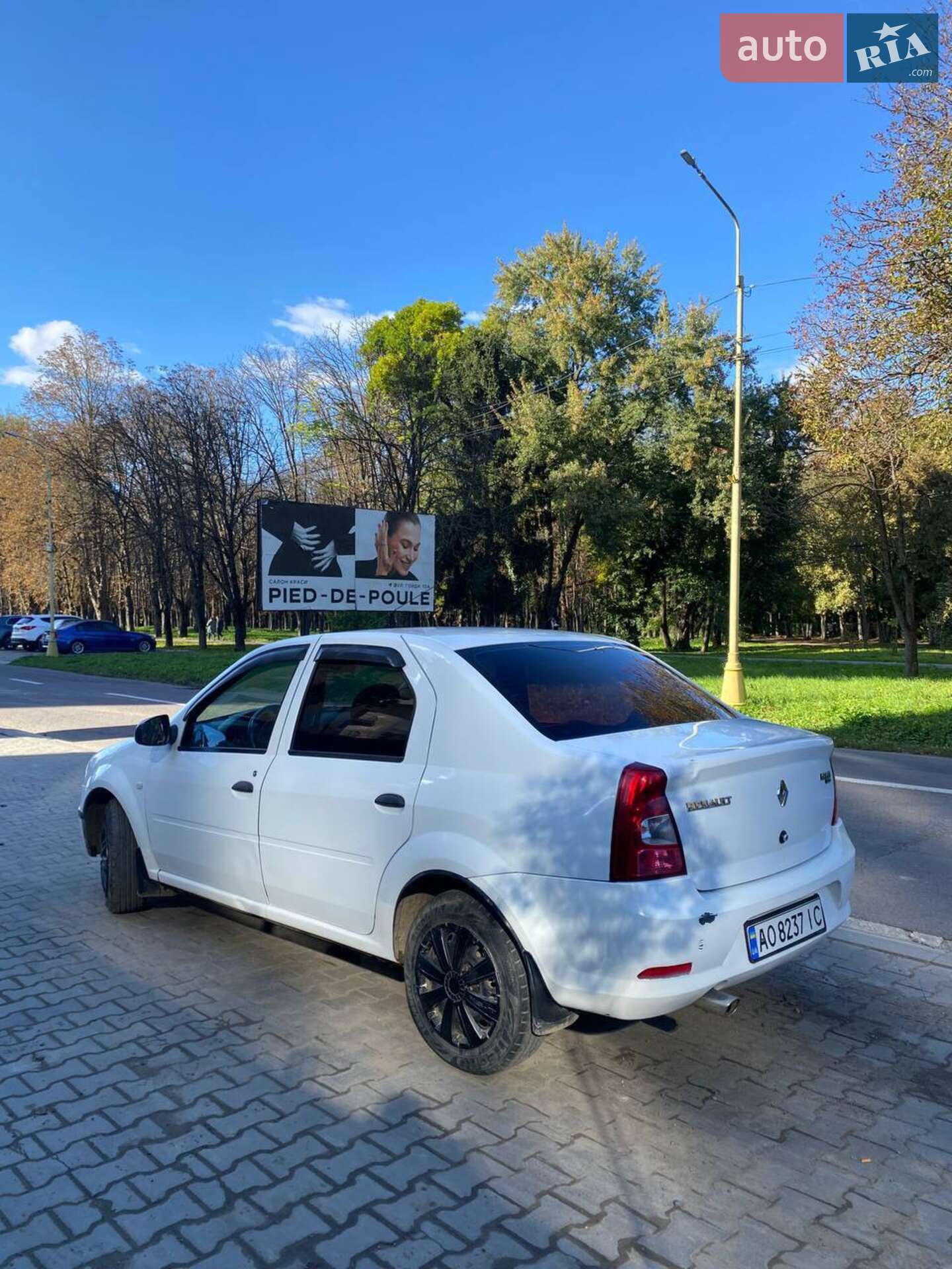 Renault Logan 2011 VIN VF1LSRAER45976386 фото оголошення 2 з 3