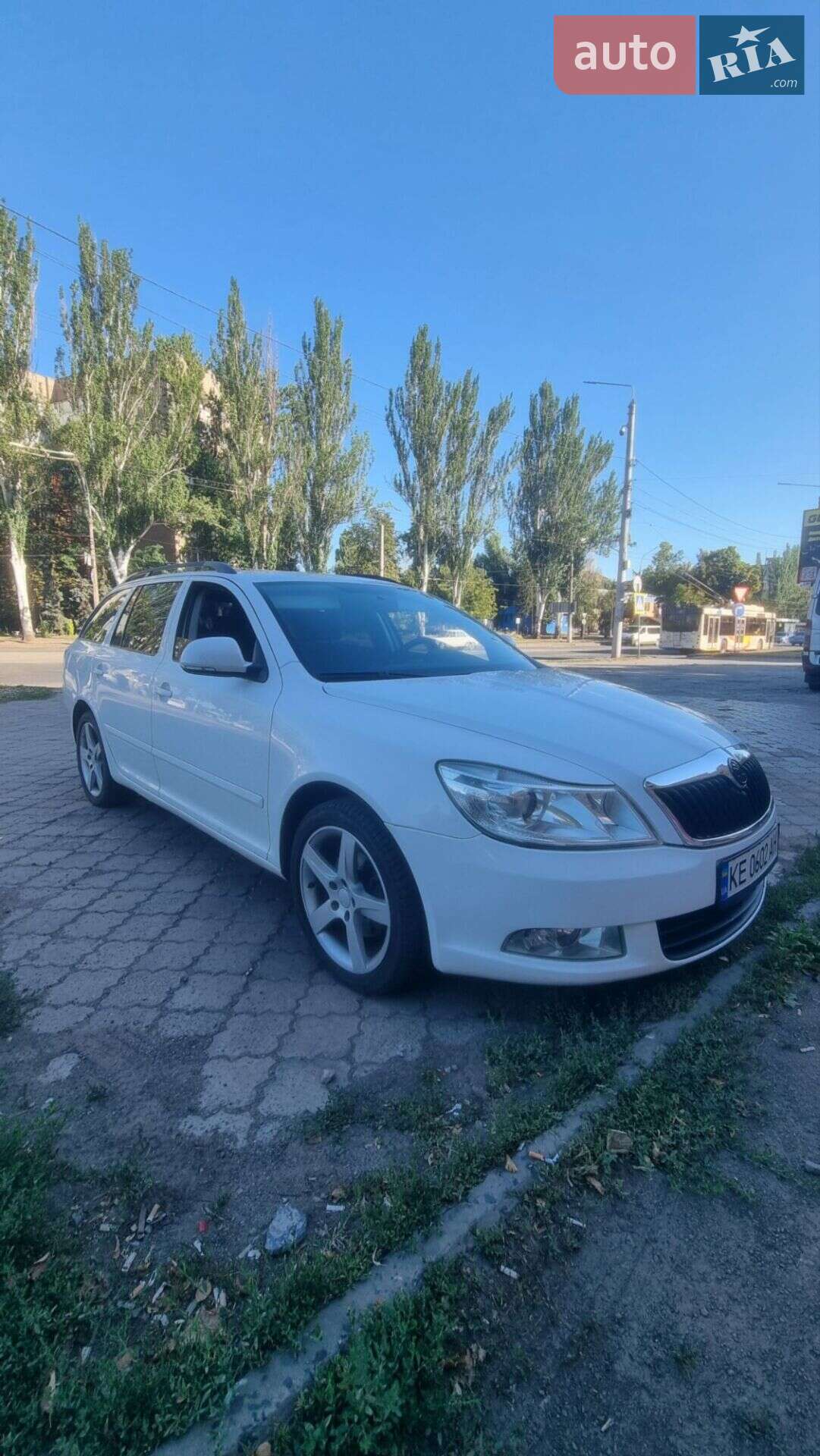 Skoda Octavia 2010 VIN TMBHK61Z5A2078969 фото оголошення 2 з 36
