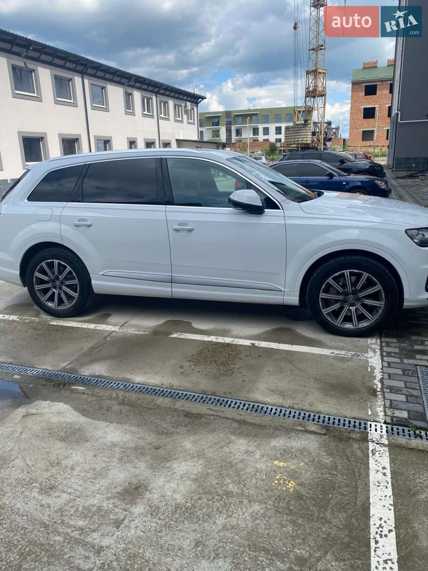 Audi Q7 2018 VIN WA1LAAF76JD030175 фото оголошення 5 з 22