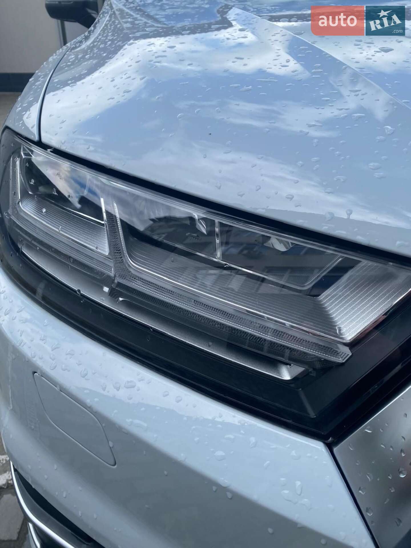 Audi Q7 2018 VIN WA1LAAF76JD030175 фото оголошення 16 з 22