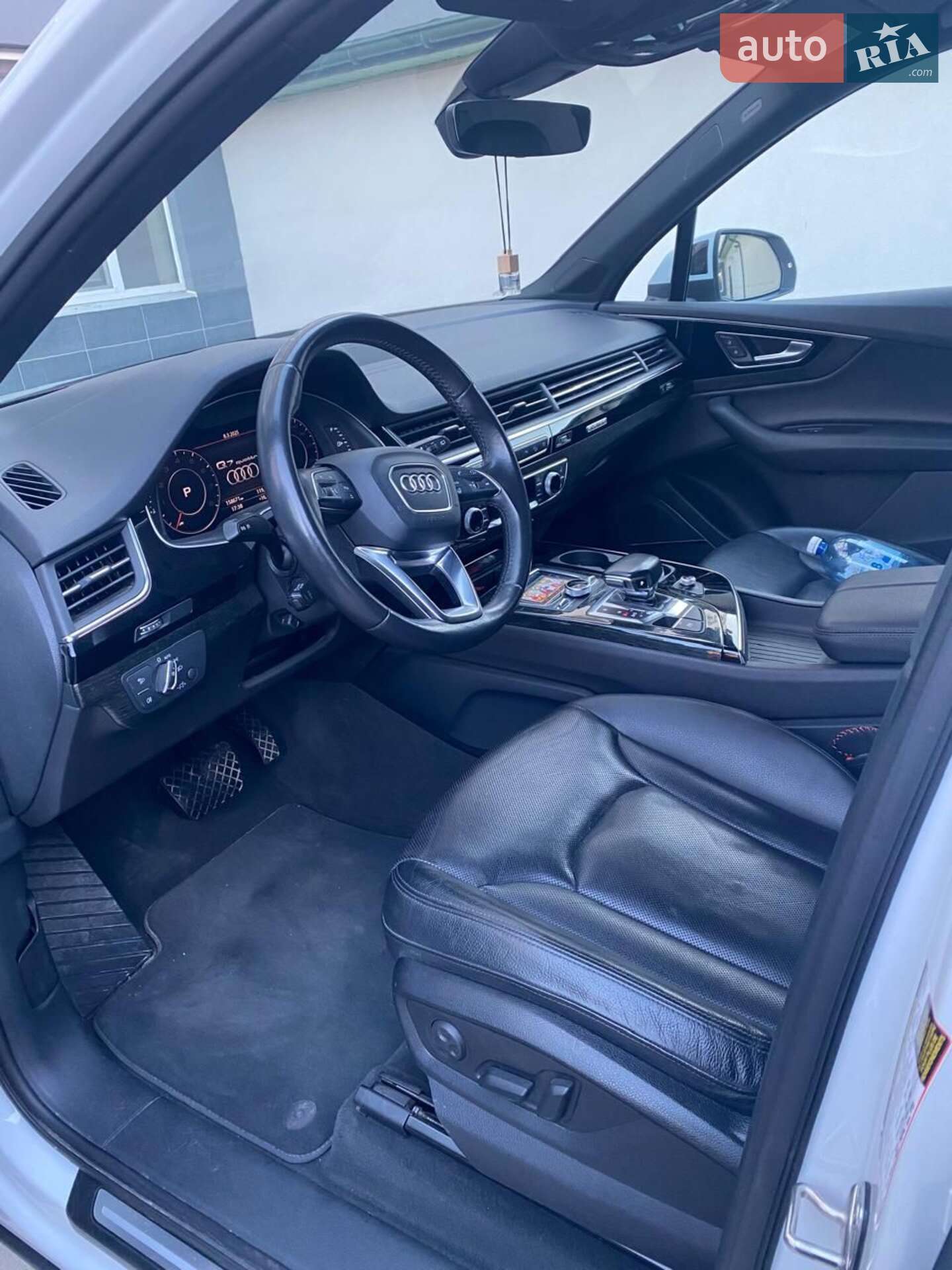 Audi Q7 2018 VIN WA1LAAF76JD030175 фото оголошення 20 з 22
