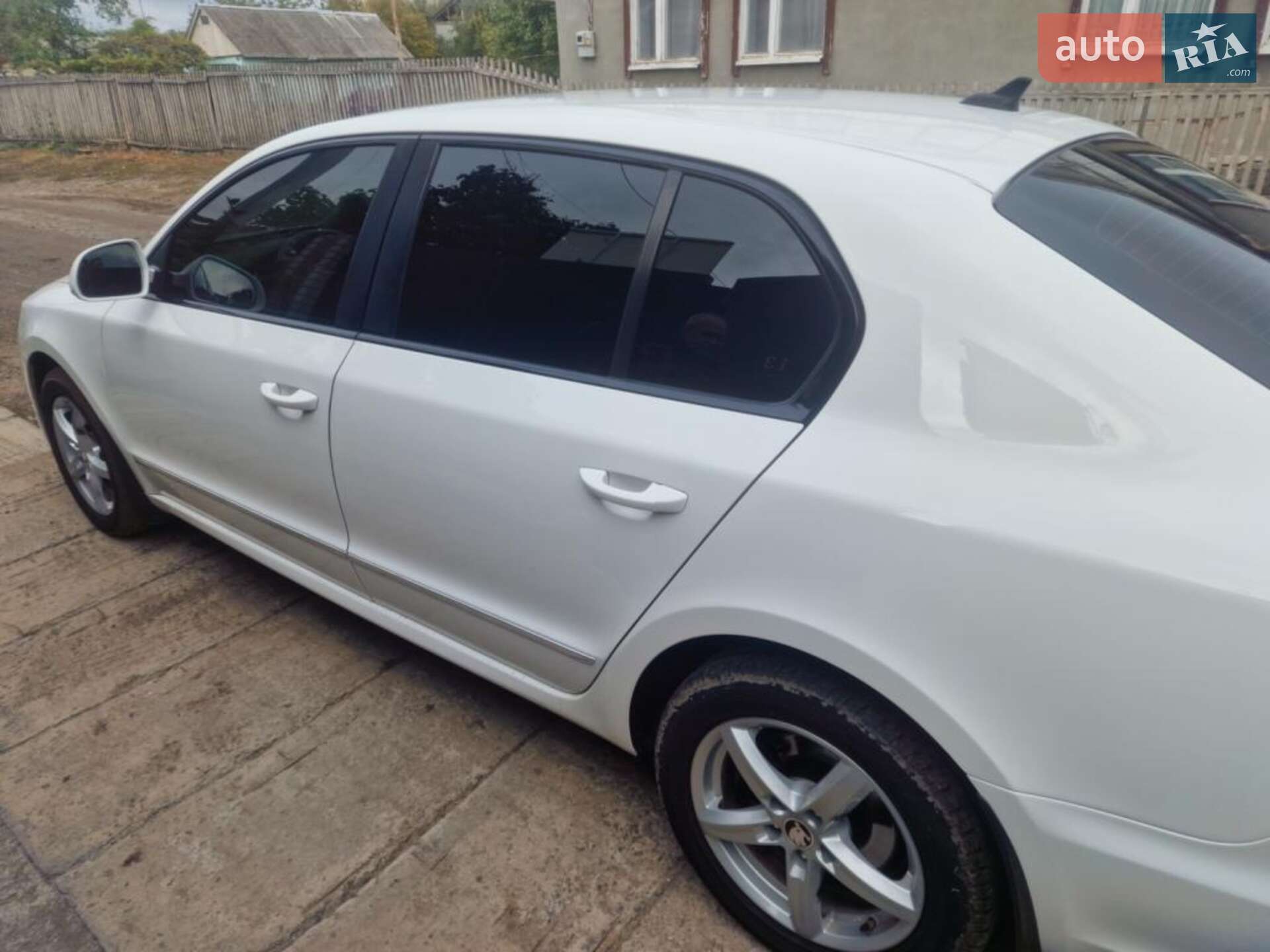 Skoda Superb 2014 VIN TMBAE73T4E9040069 фото оголошення 5 з 7
