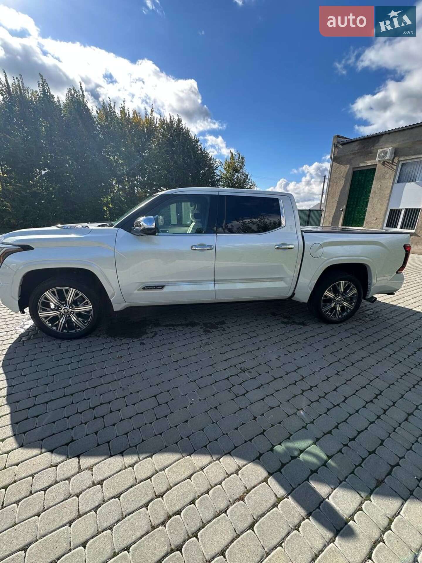 Toyota Tundra 2023 VIN 5TFVC5DB9PX030251 фото оголошення 2 з 30