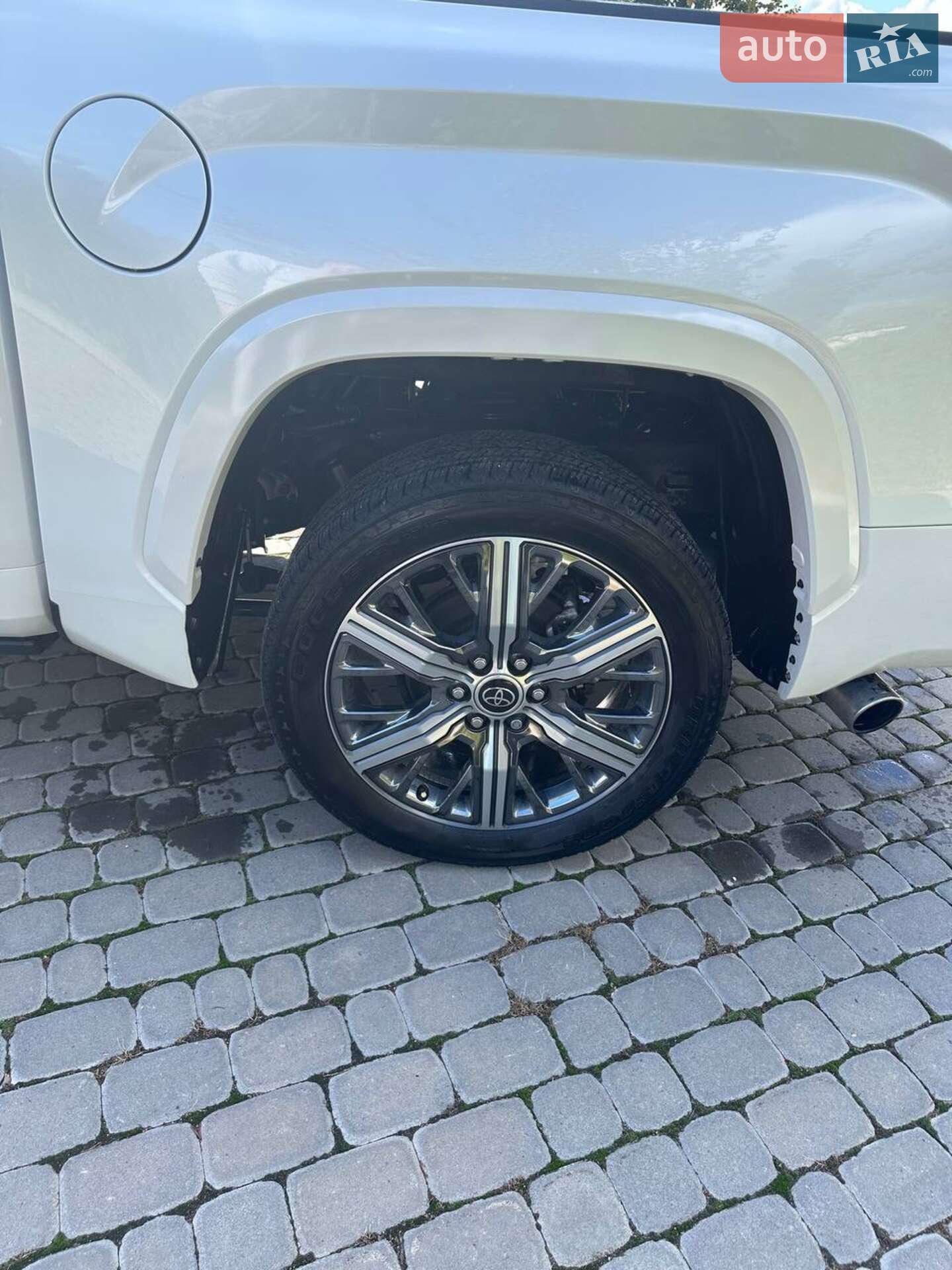 Toyota Tundra 2023 VIN 5TFVC5DB9PX030251 фото оголошення 3 з 30