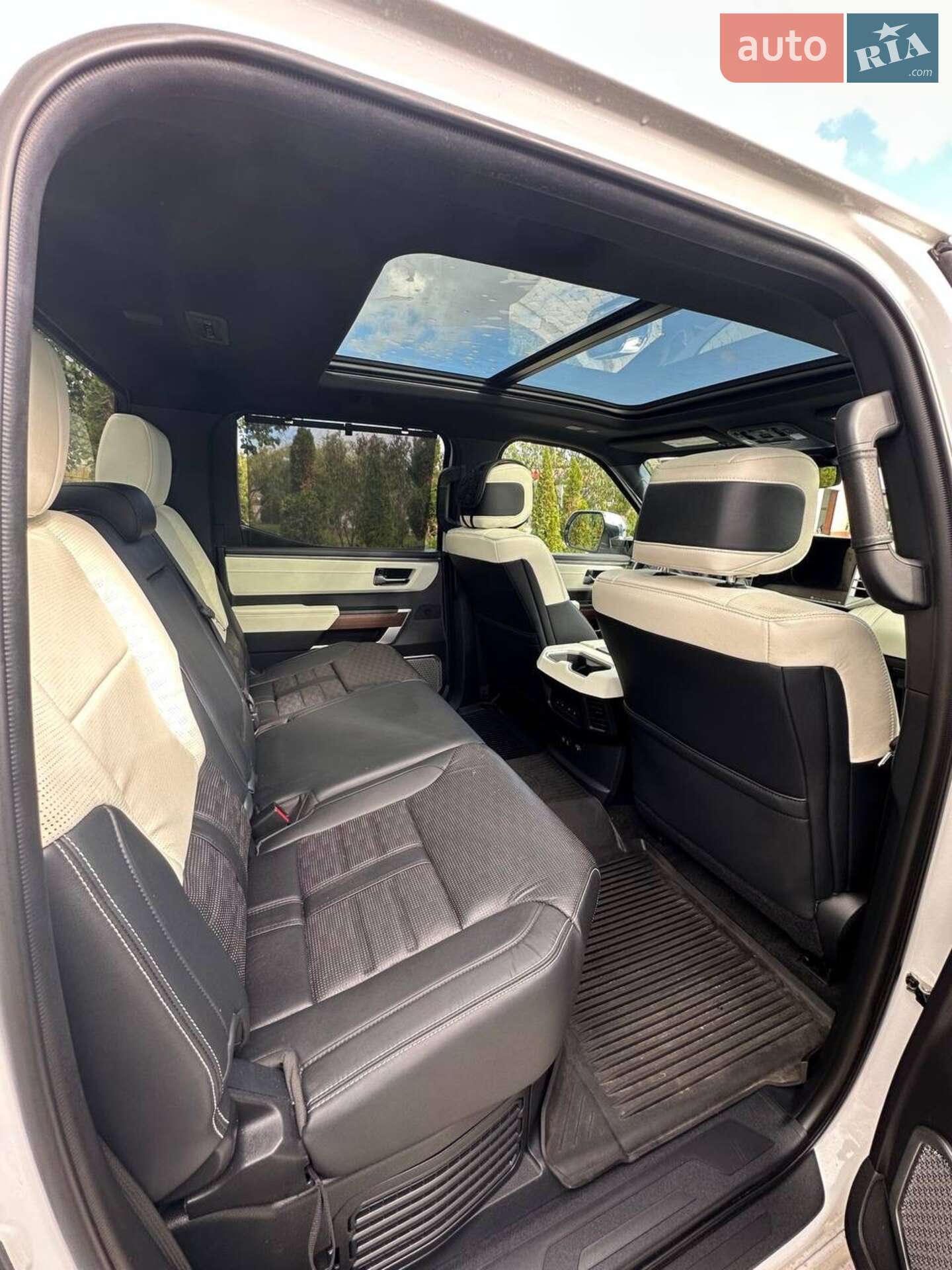 Toyota Tundra 2023 VIN 5TFVC5DB9PX030251 фото оголошення 17 з 30