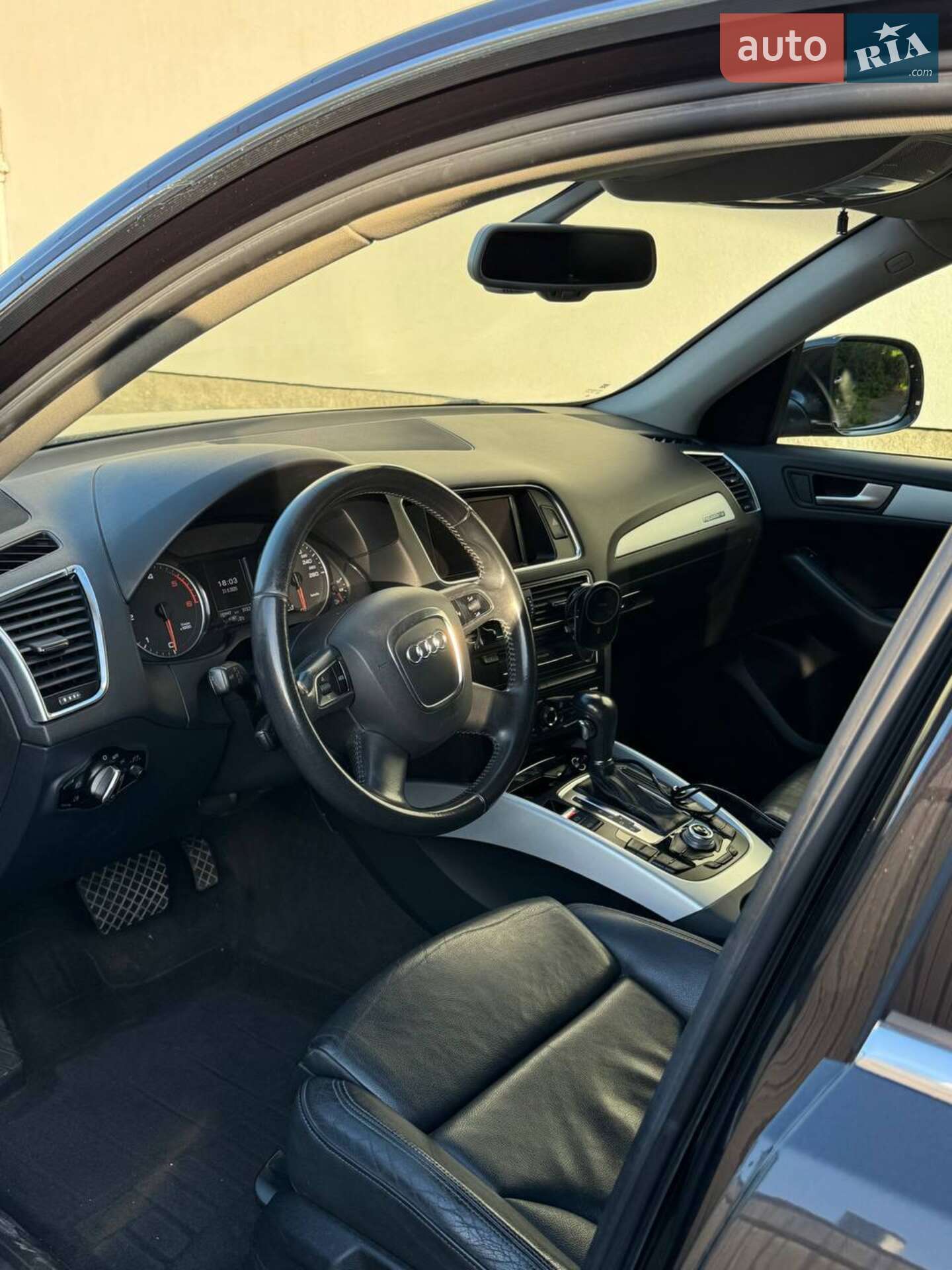 Audi Q5 2010 VIN WAUZZZ8R8BA016154 фото оголошення 9 з 13