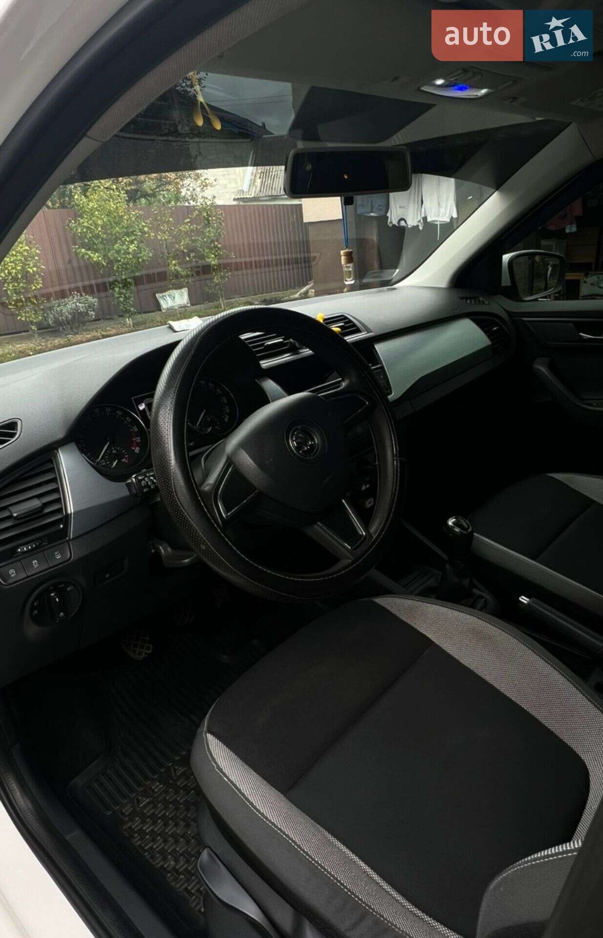 Skoda Fabia 2015 VIN TMBJJ6NJ9GZ013289 фото оголошення 11 з 24