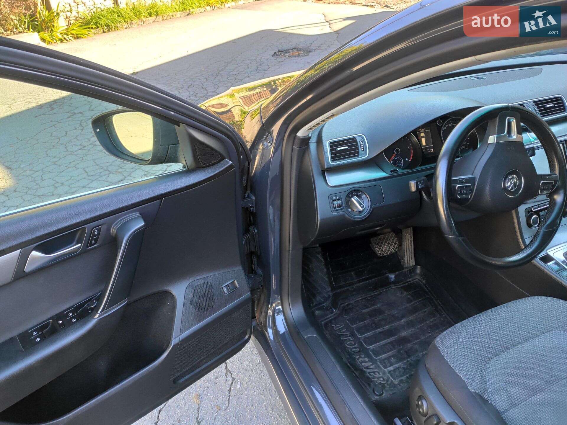Volkswagen Passat 2011 VIN WVWZZZ3CZCE002238 фото оголошення 5 з 10